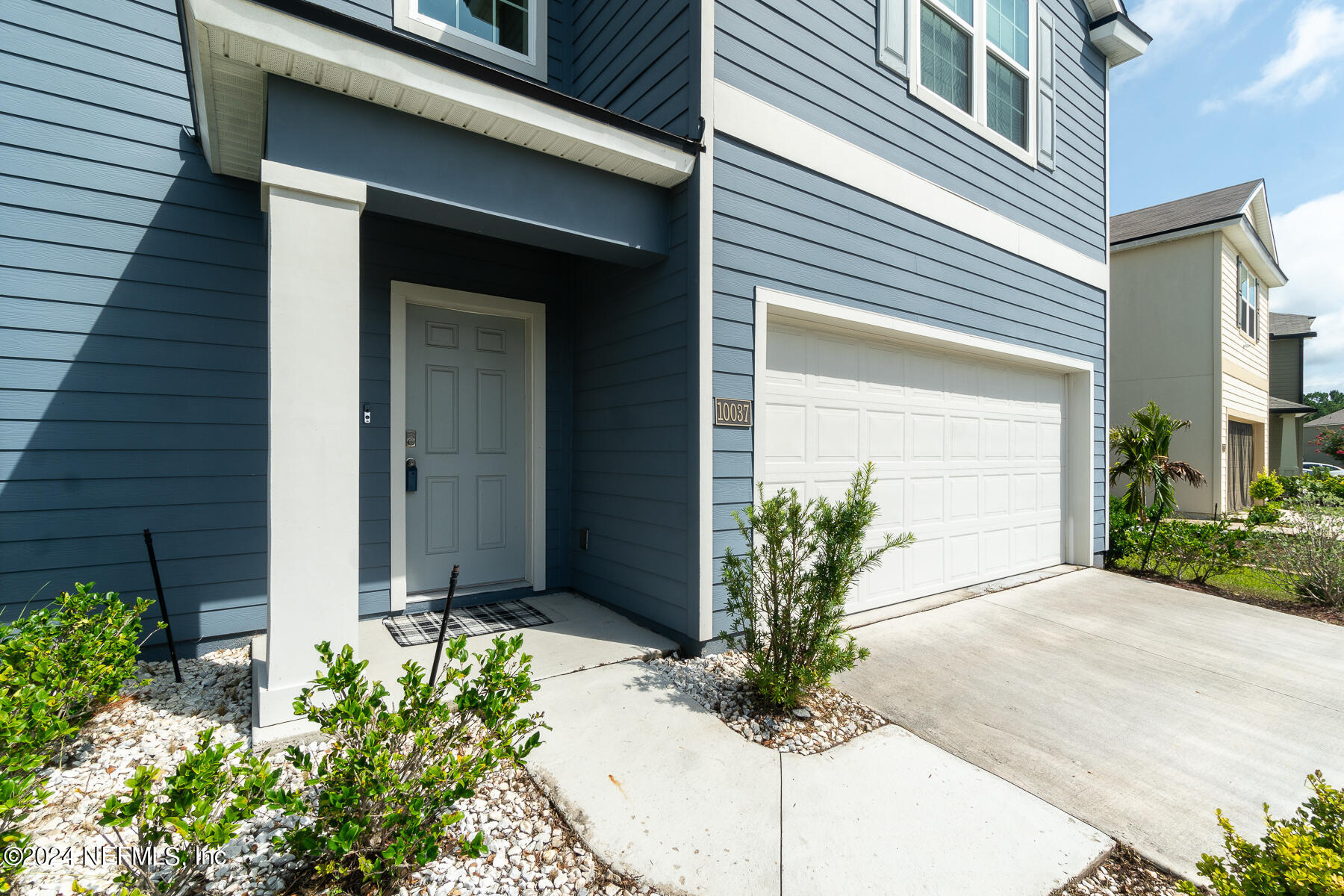 10037 SITTING FOX Drive