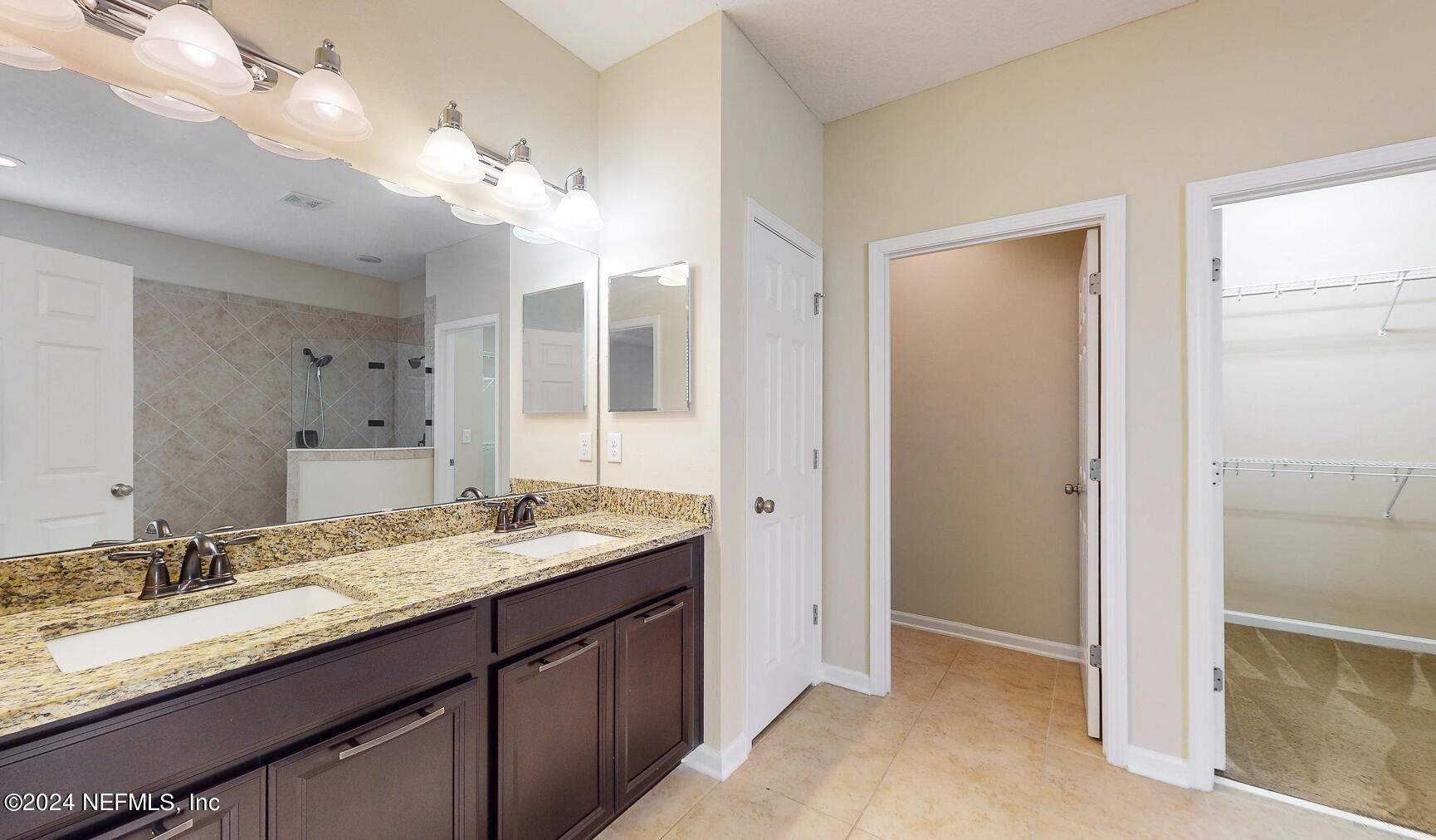 1435 NOCHAWAY Drive