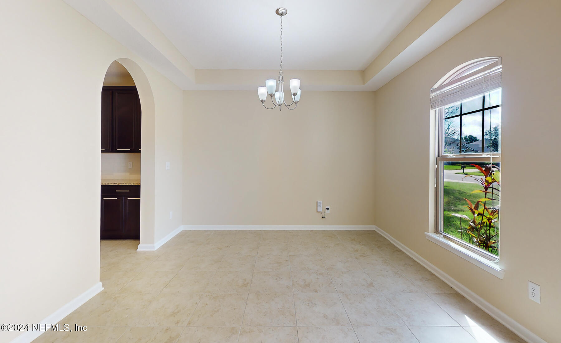 1435 NOCHAWAY Drive
