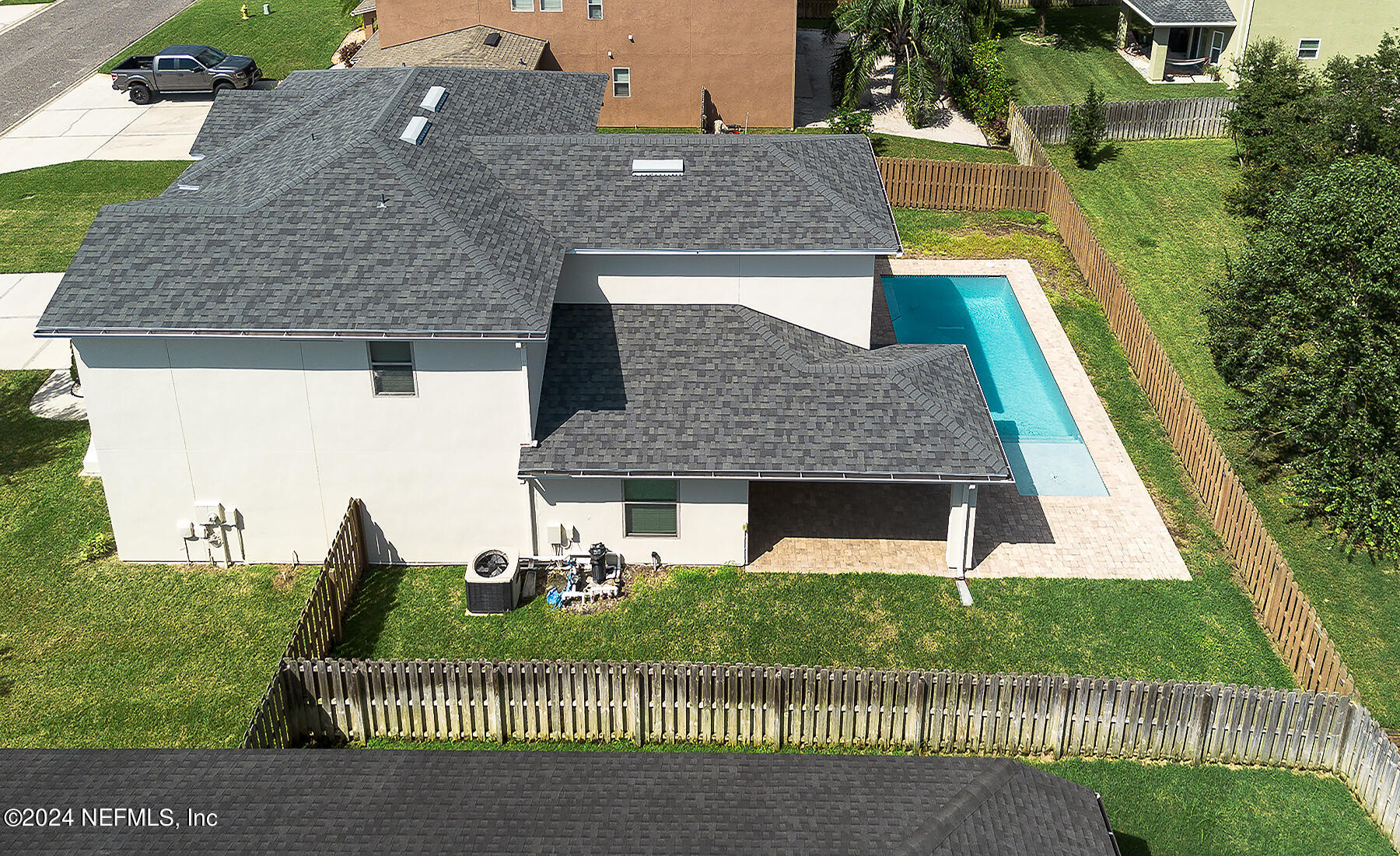 1435 NOCHAWAY Drive