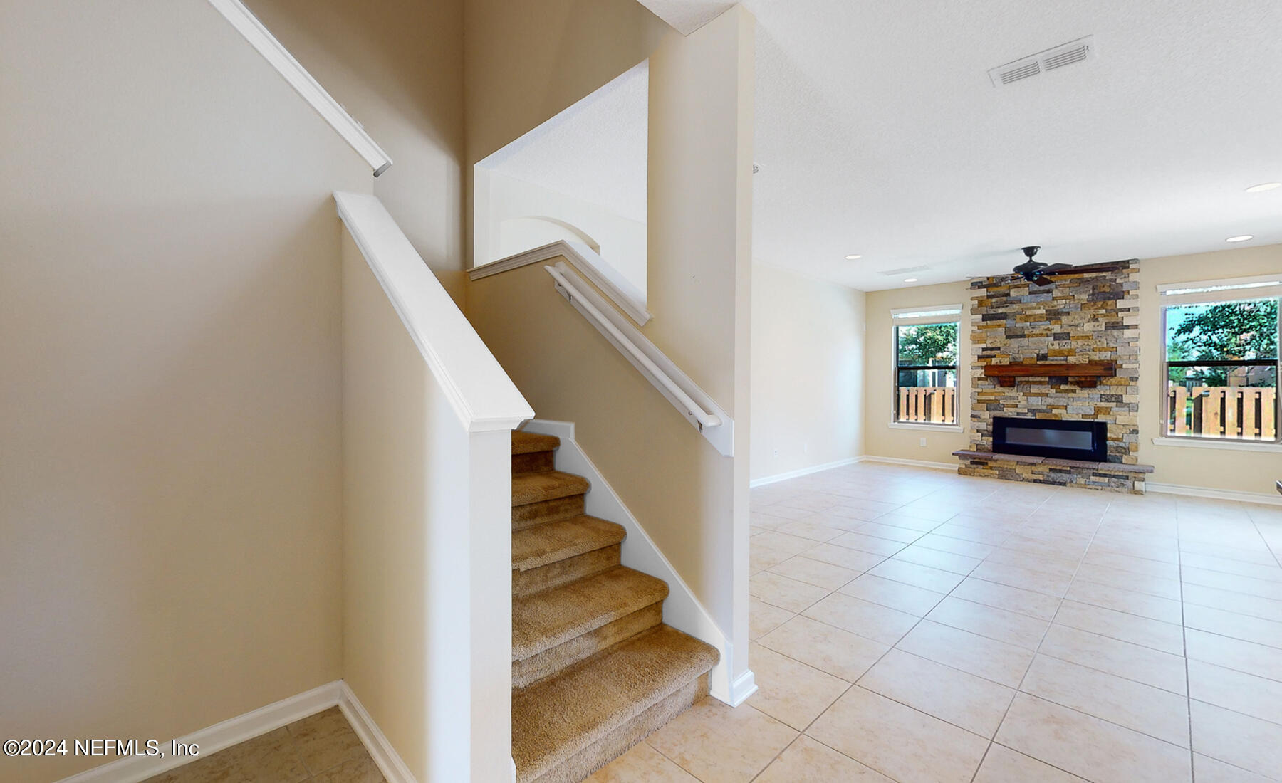 1435 NOCHAWAY Drive