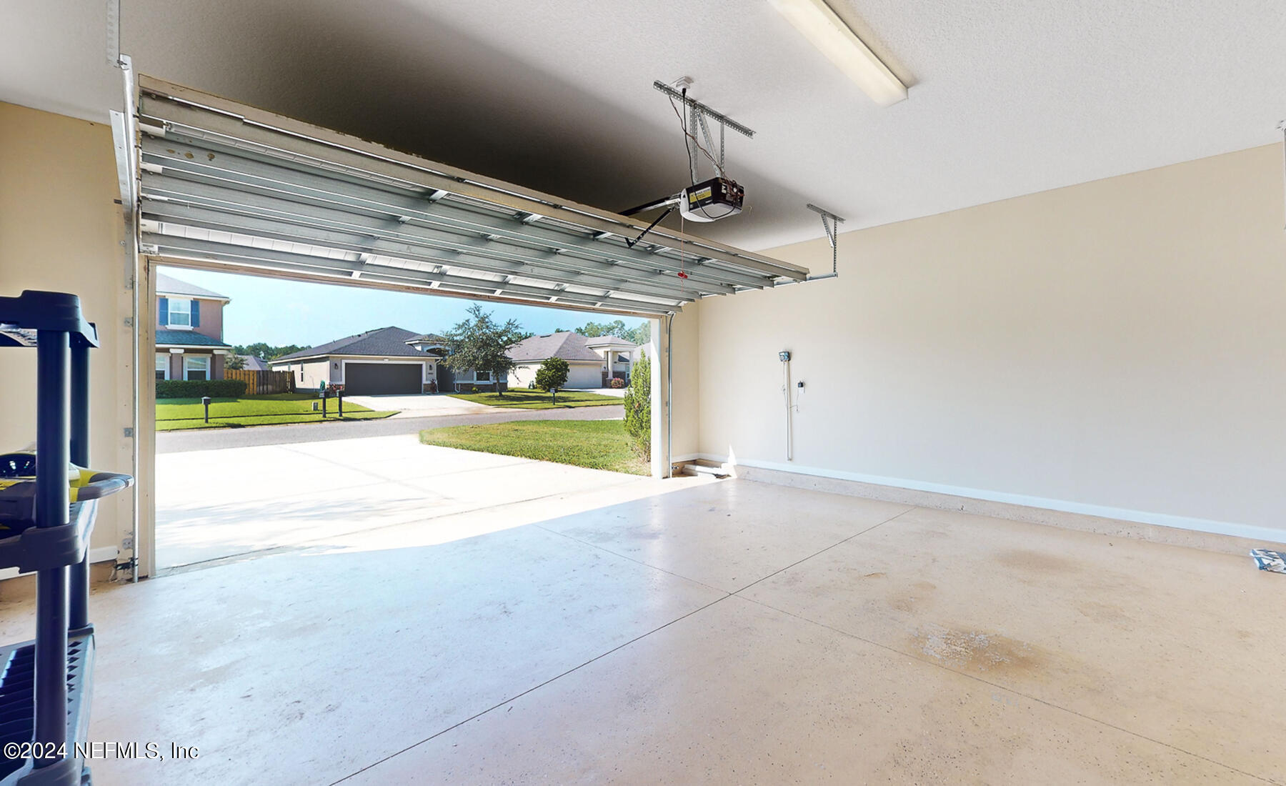 1435 NOCHAWAY Drive