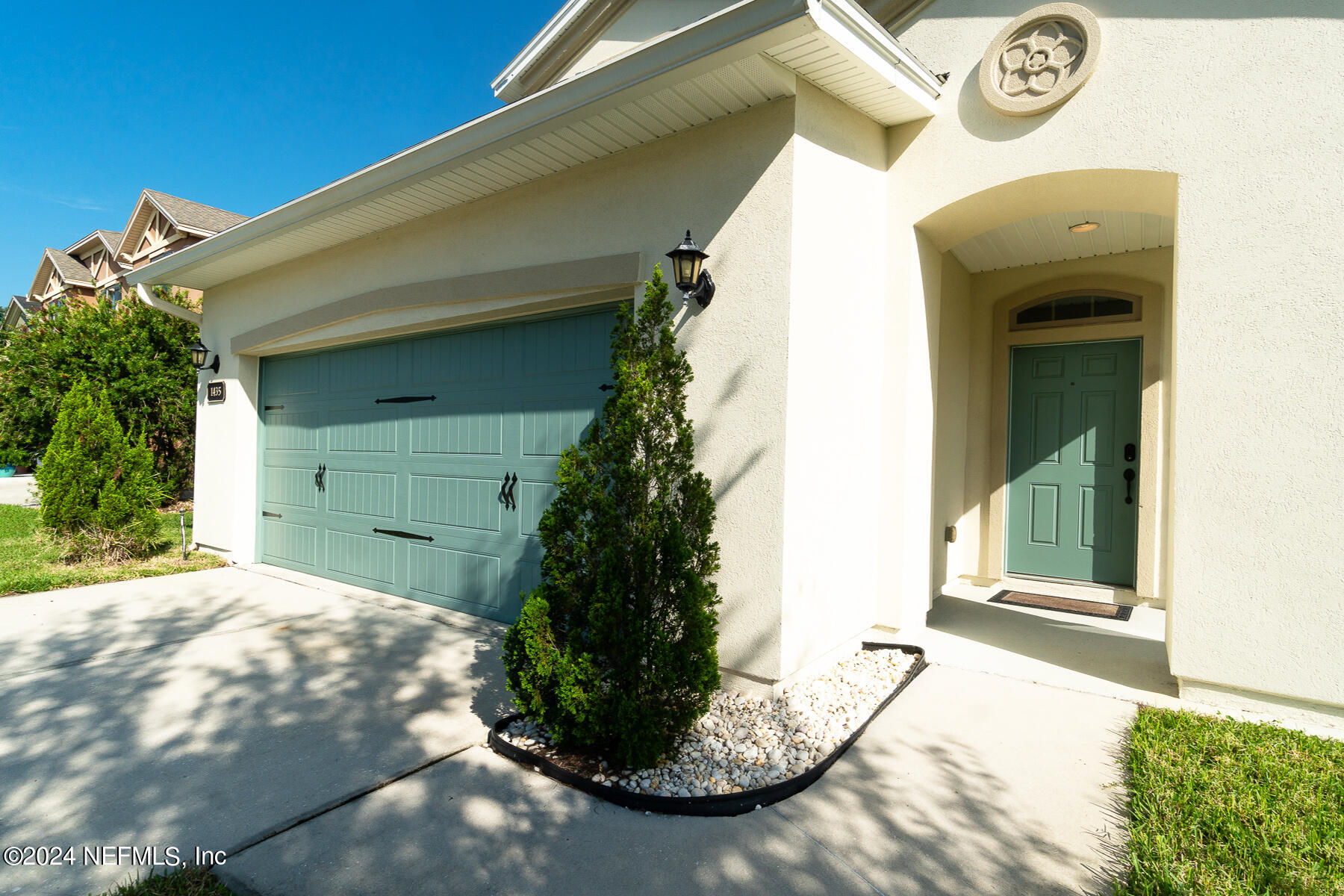1435 NOCHAWAY Drive