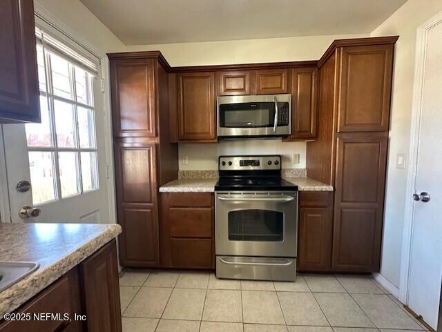1644 EL CAMINO Road 5