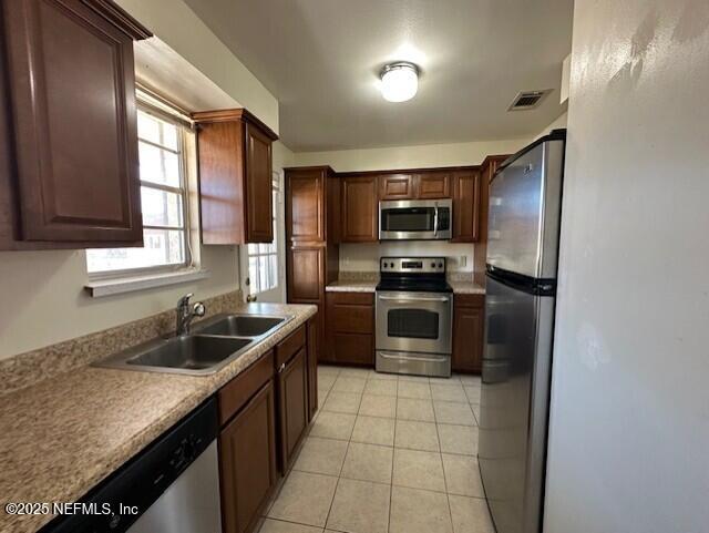 1644 EL CAMINO Road 5
