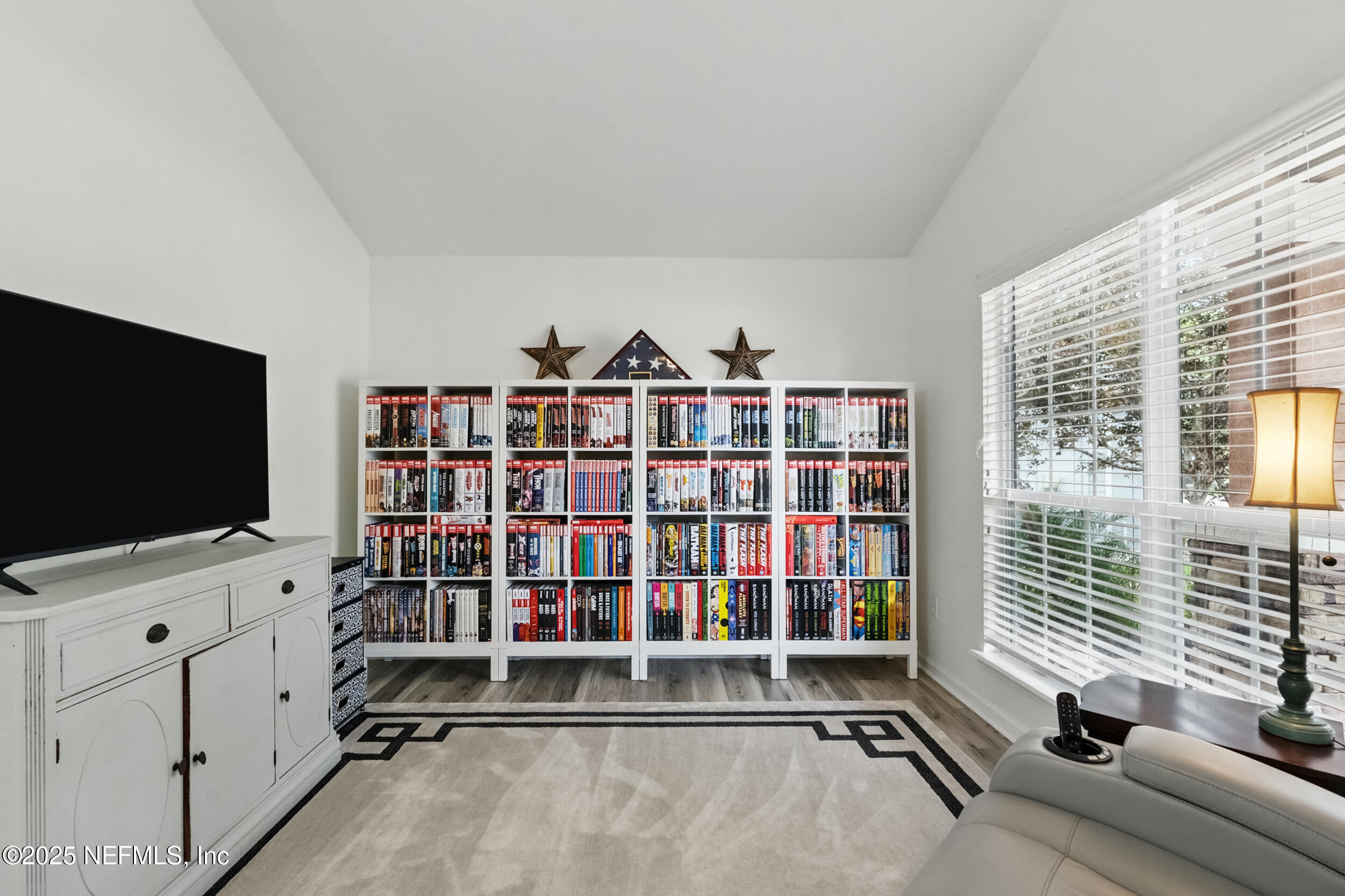 865 THOROUGHBRED Drive