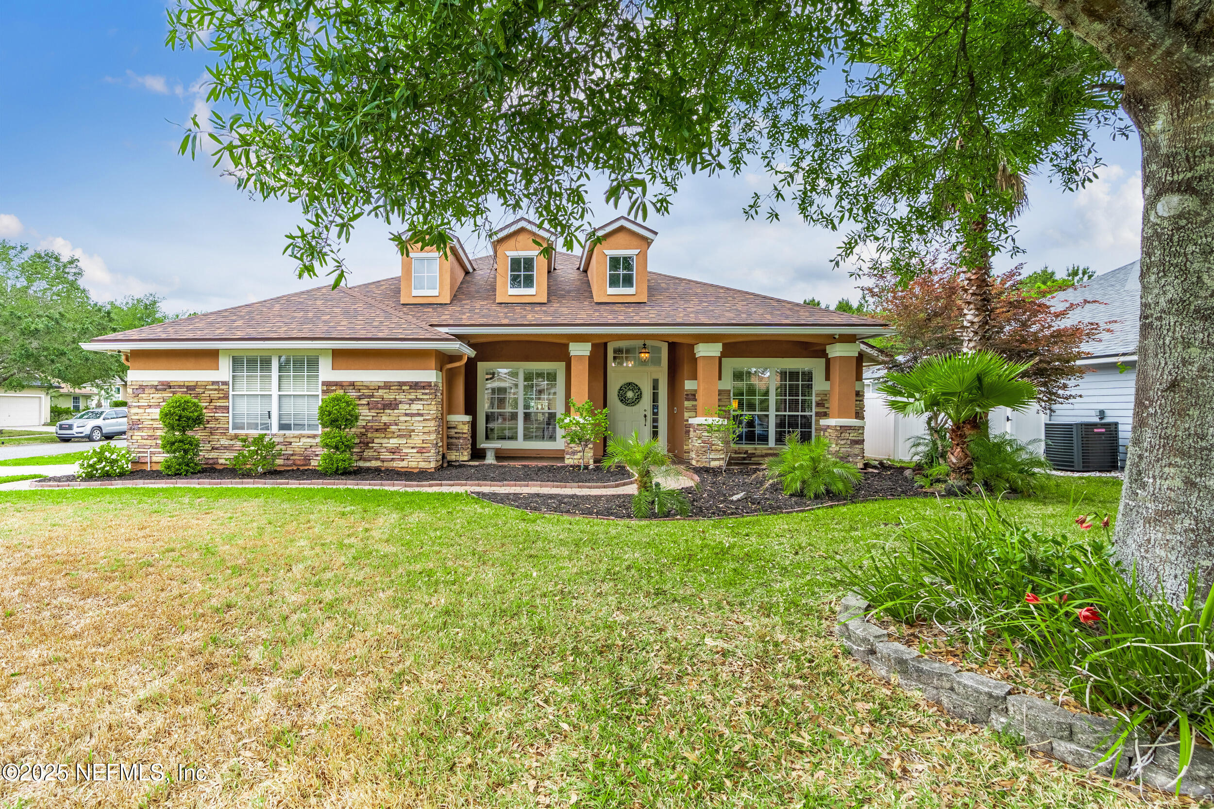 865 THOROUGHBRED Drive