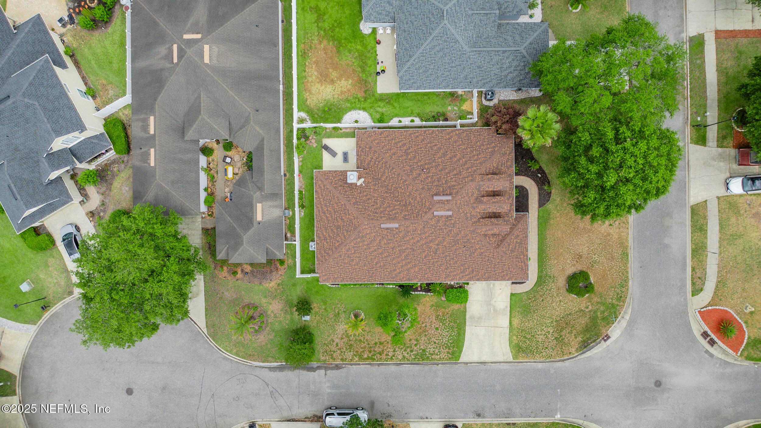 865 THOROUGHBRED Drive