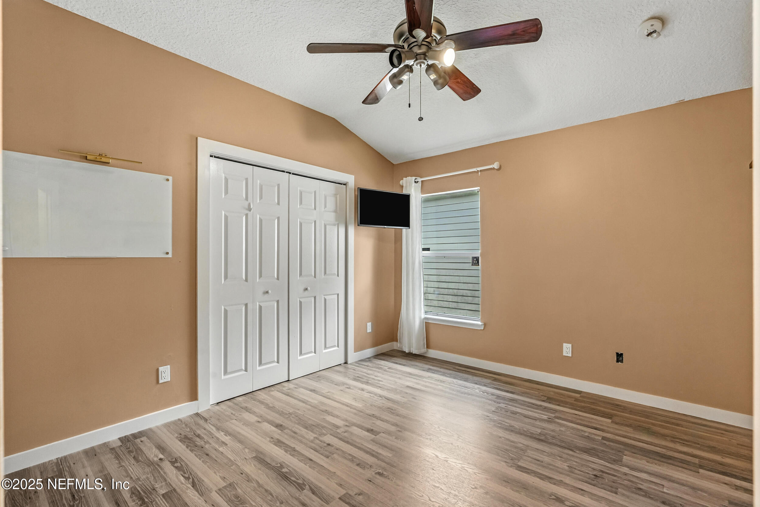 3925 PEBBLE BROOKE Circle