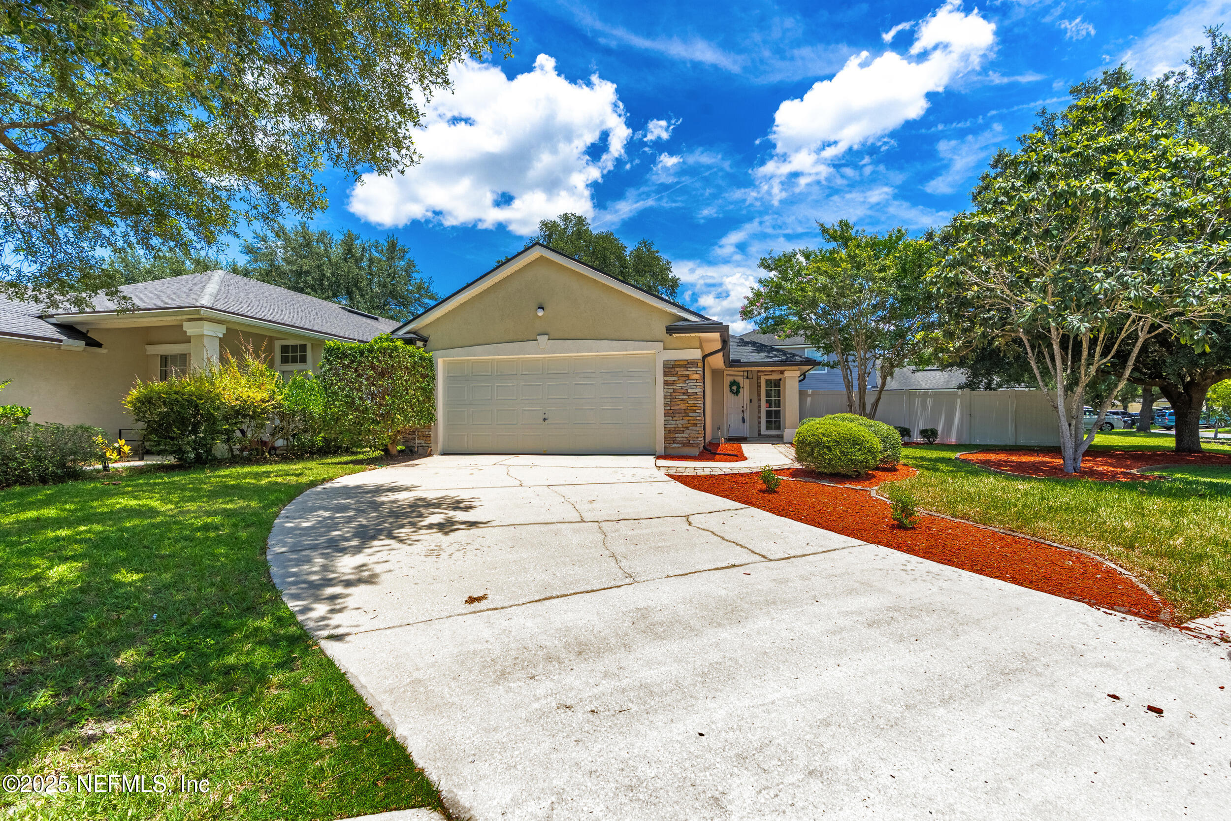 3925 PEBBLE BROOKE Circle