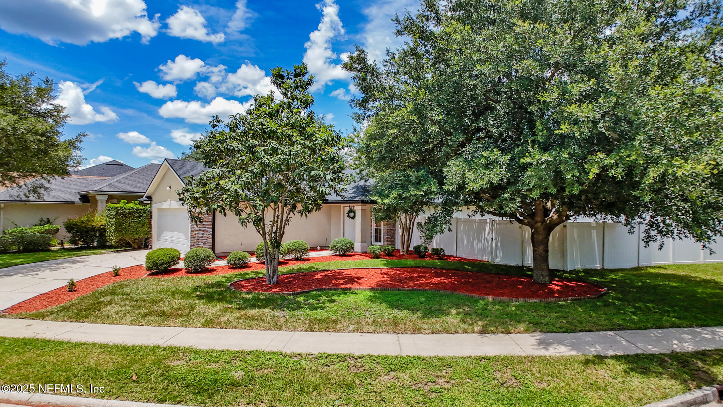 3925 PEBBLE BROOKE Circle