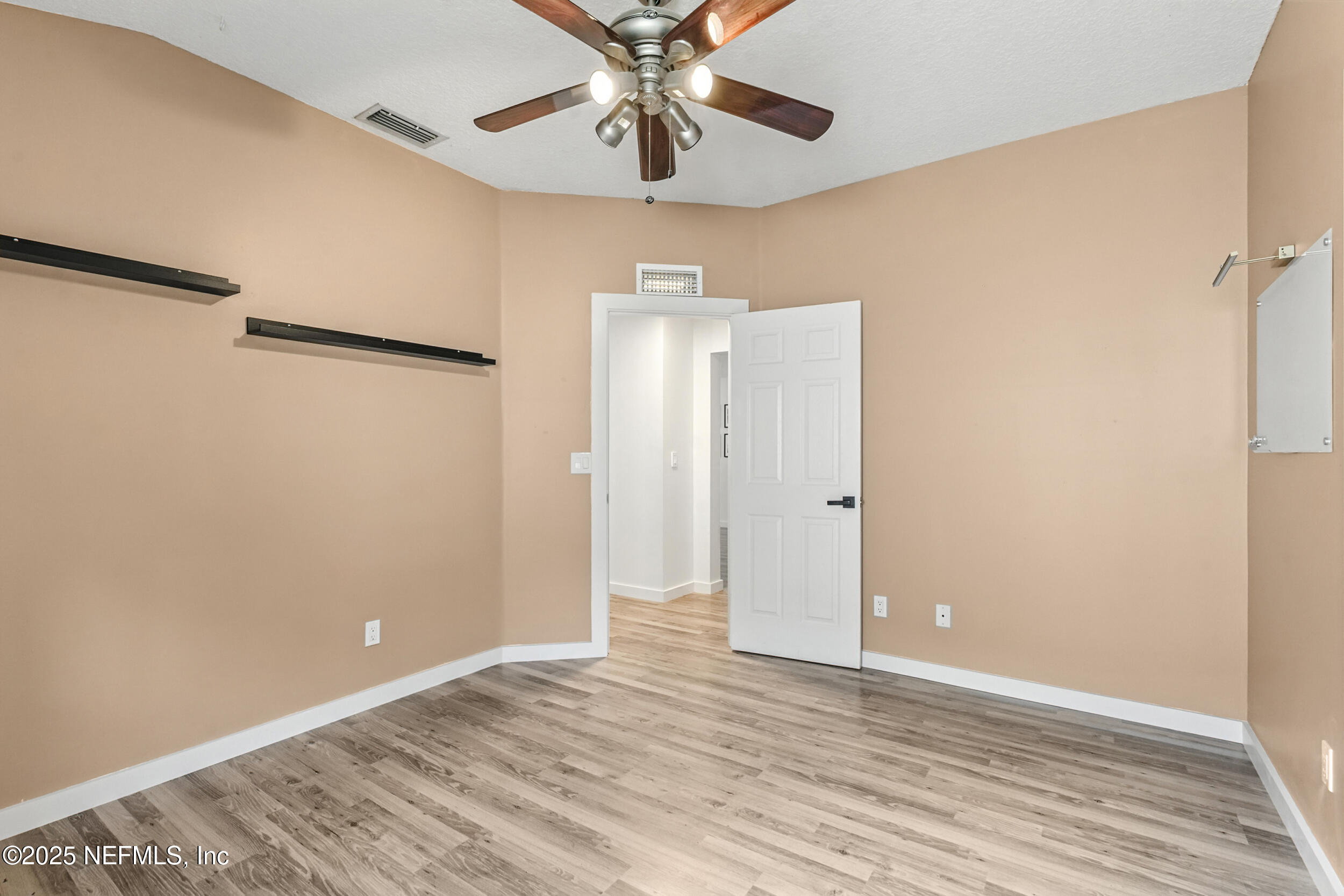 3925 PEBBLE BROOKE Circle