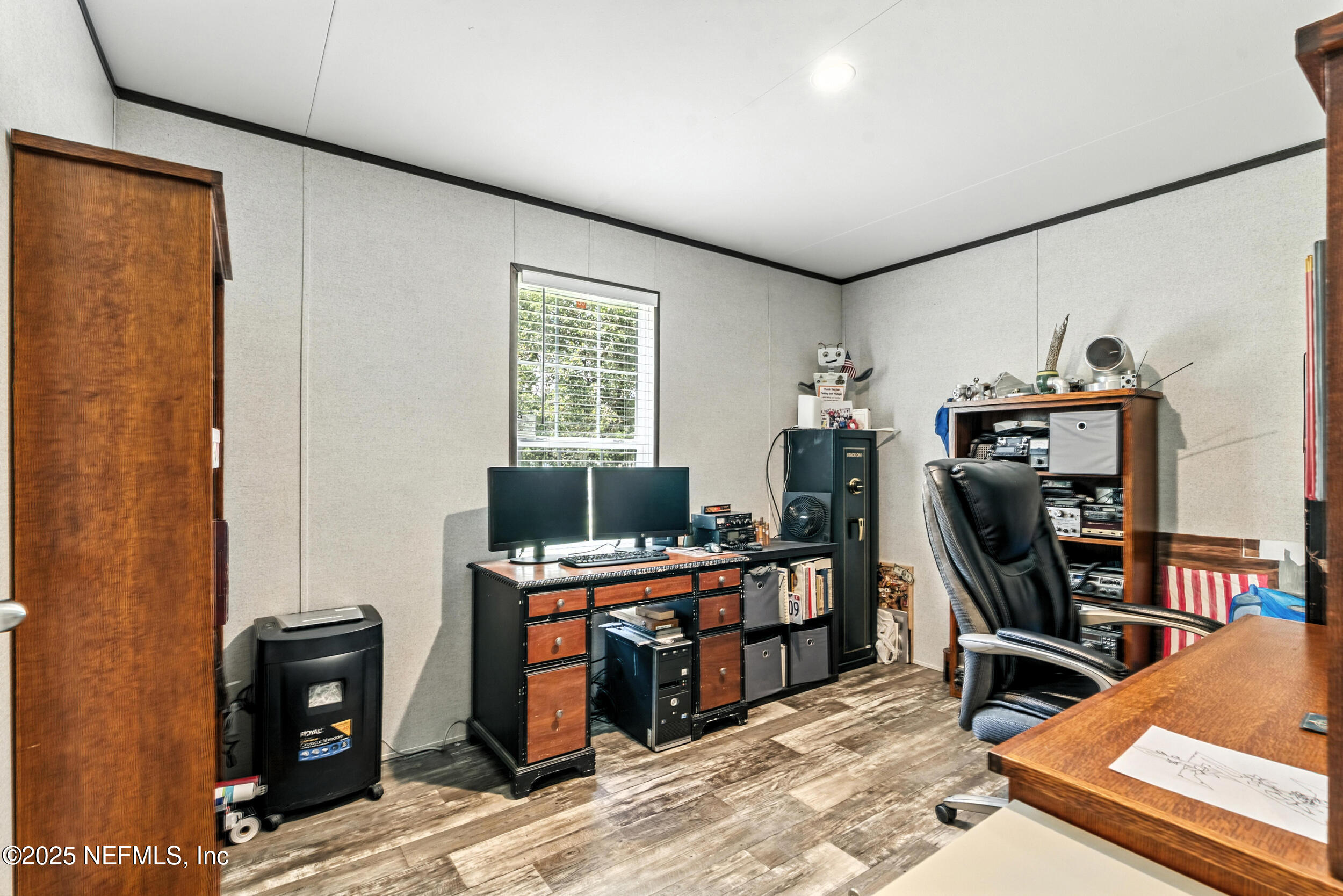 211 KNIGHT BOXX Road