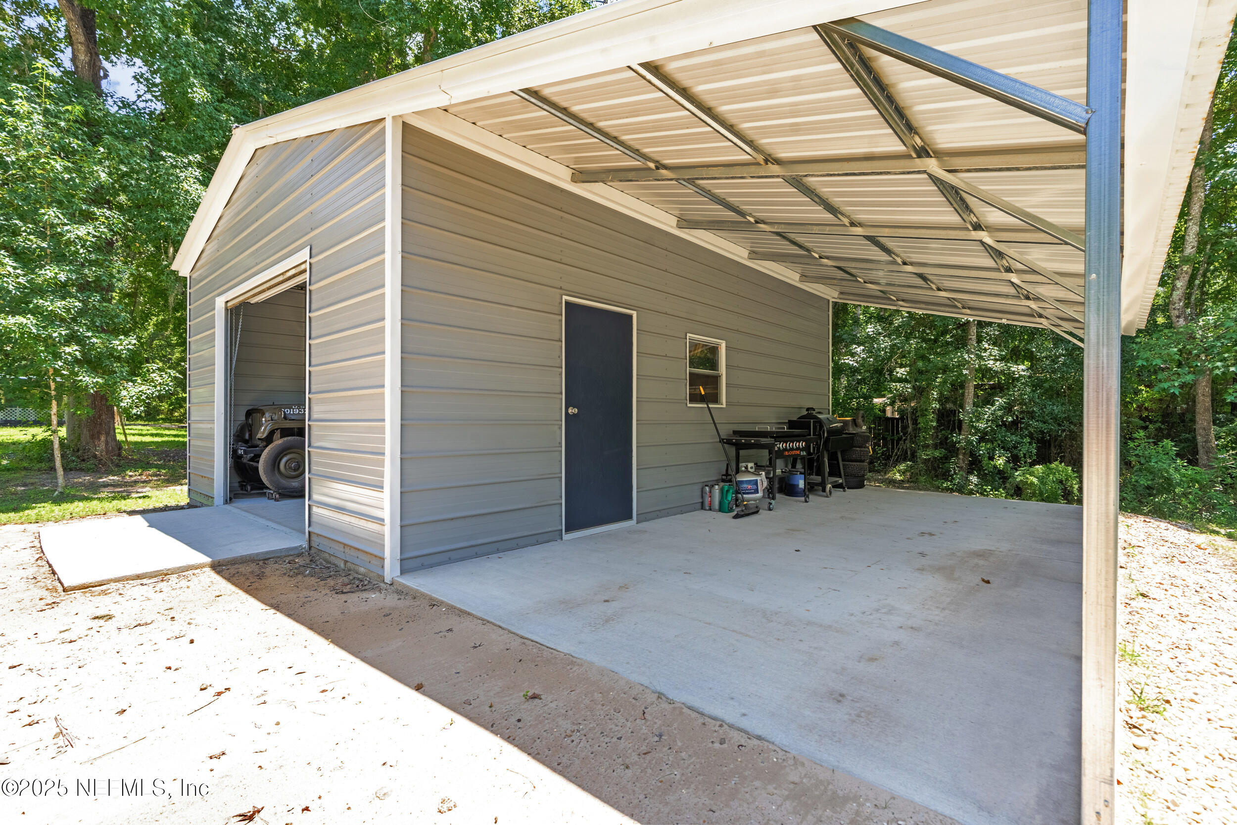 211 KNIGHT BOXX Road