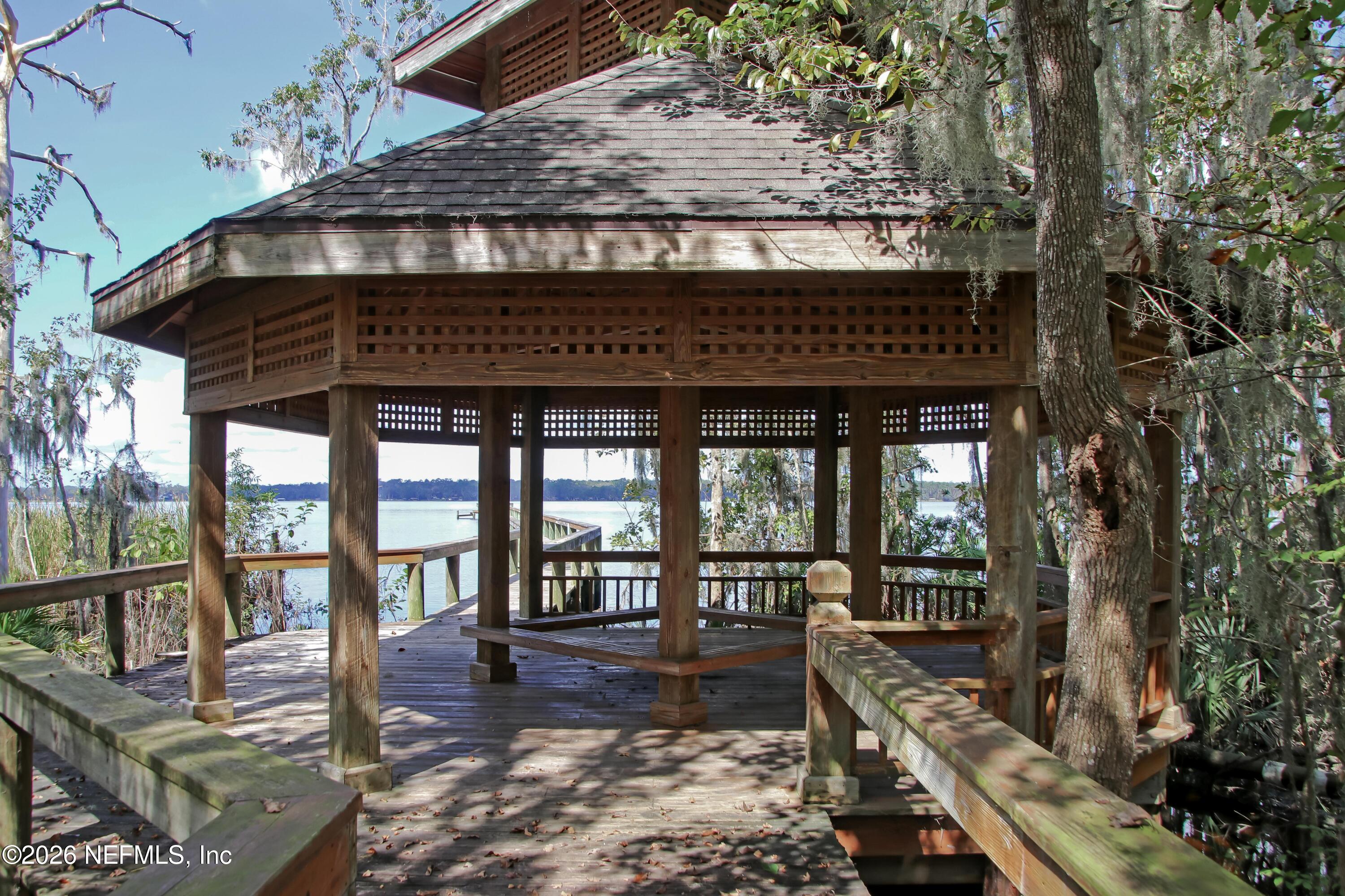 1860 ROYAL FERN Lane