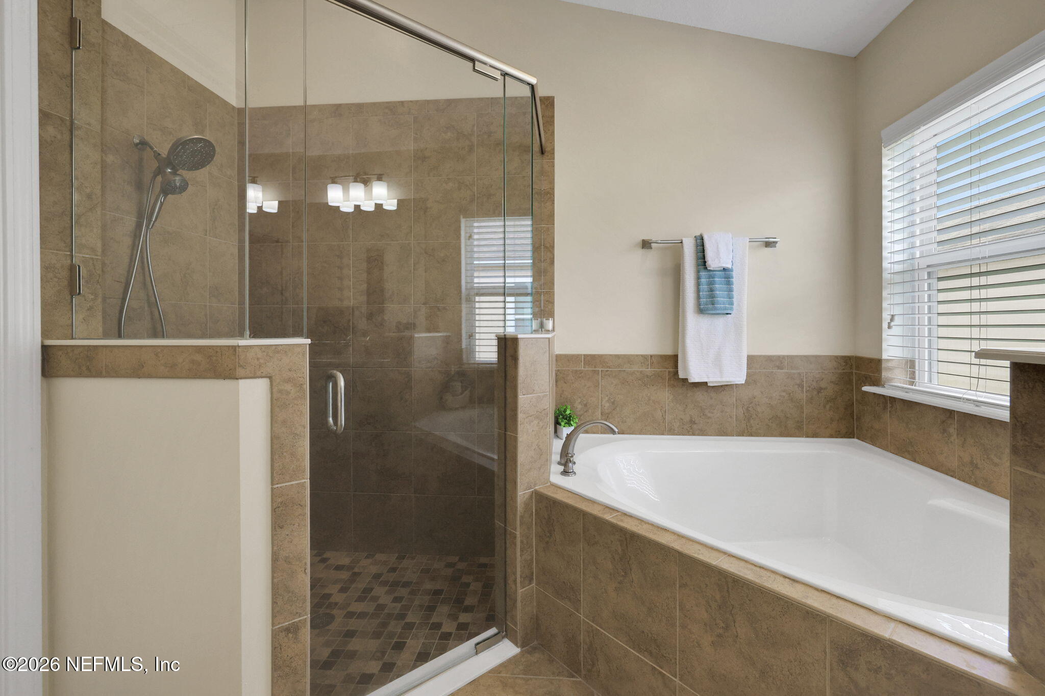 1521 LANTERN LIGHT Trail