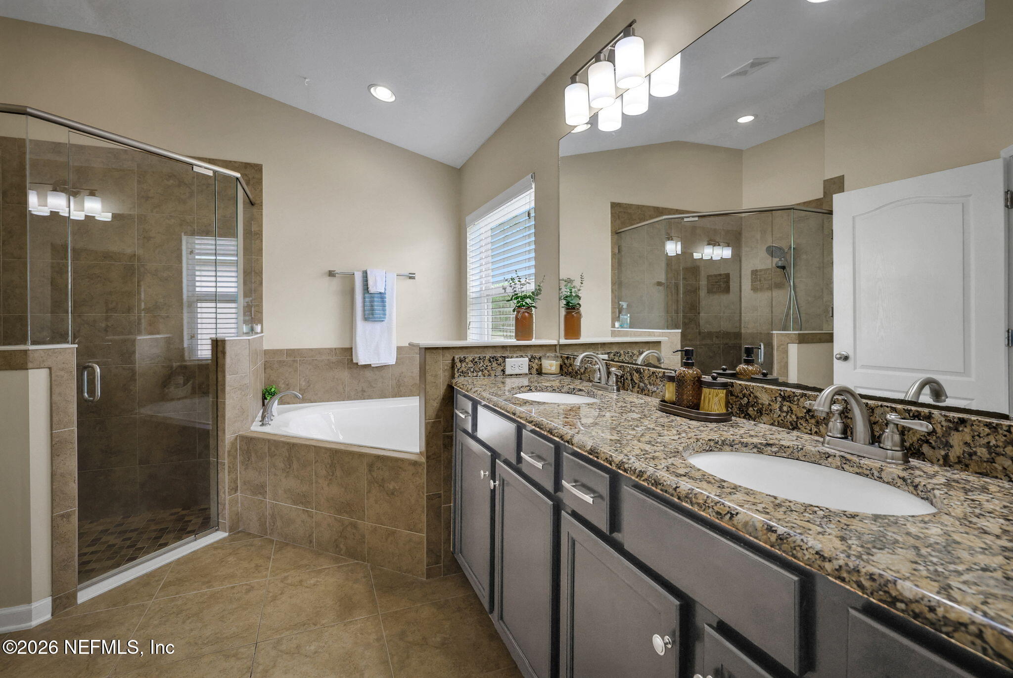 1521 LANTERN LIGHT Trail