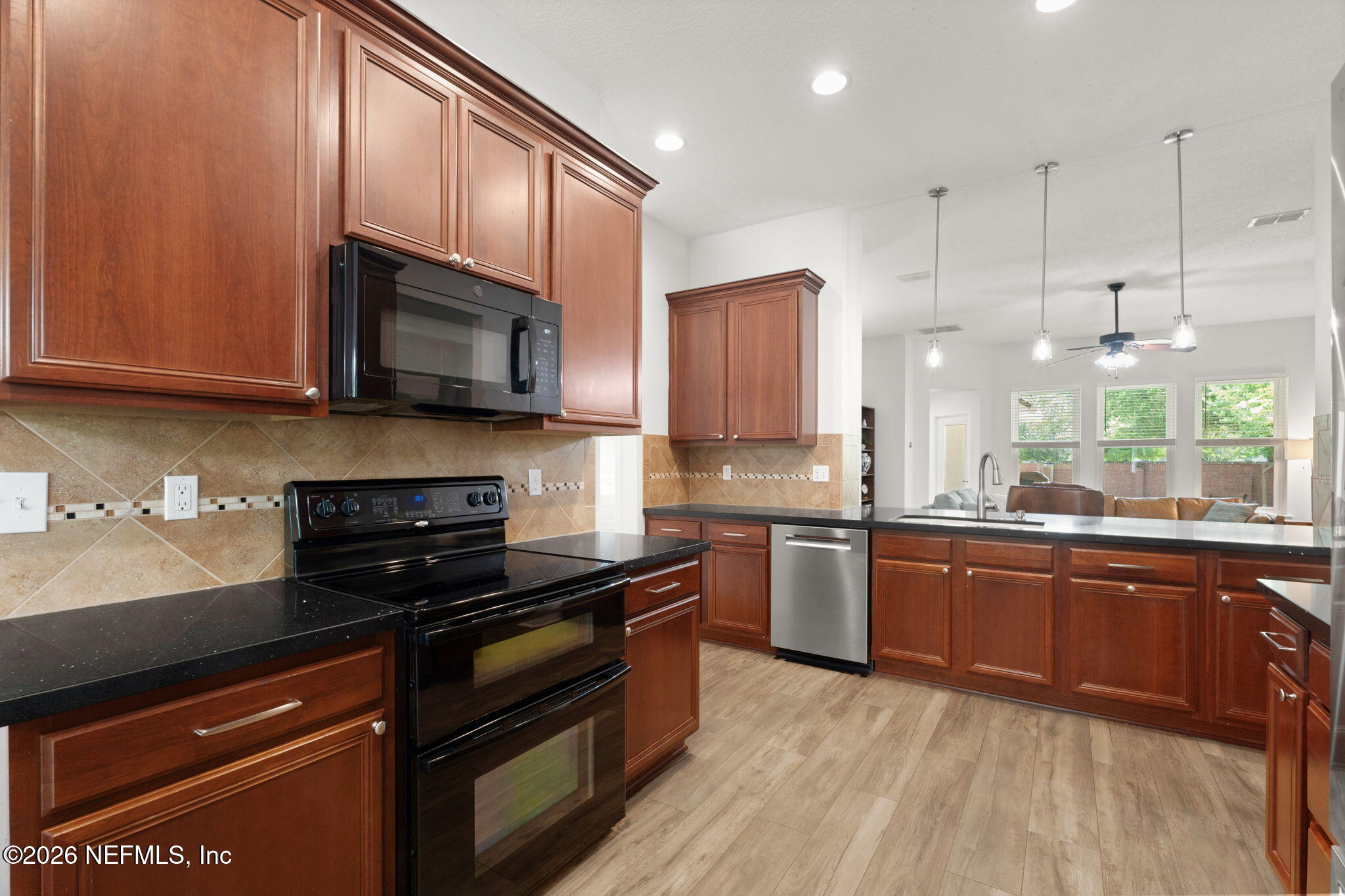 1681 FENTON Avenue, St. Johns
