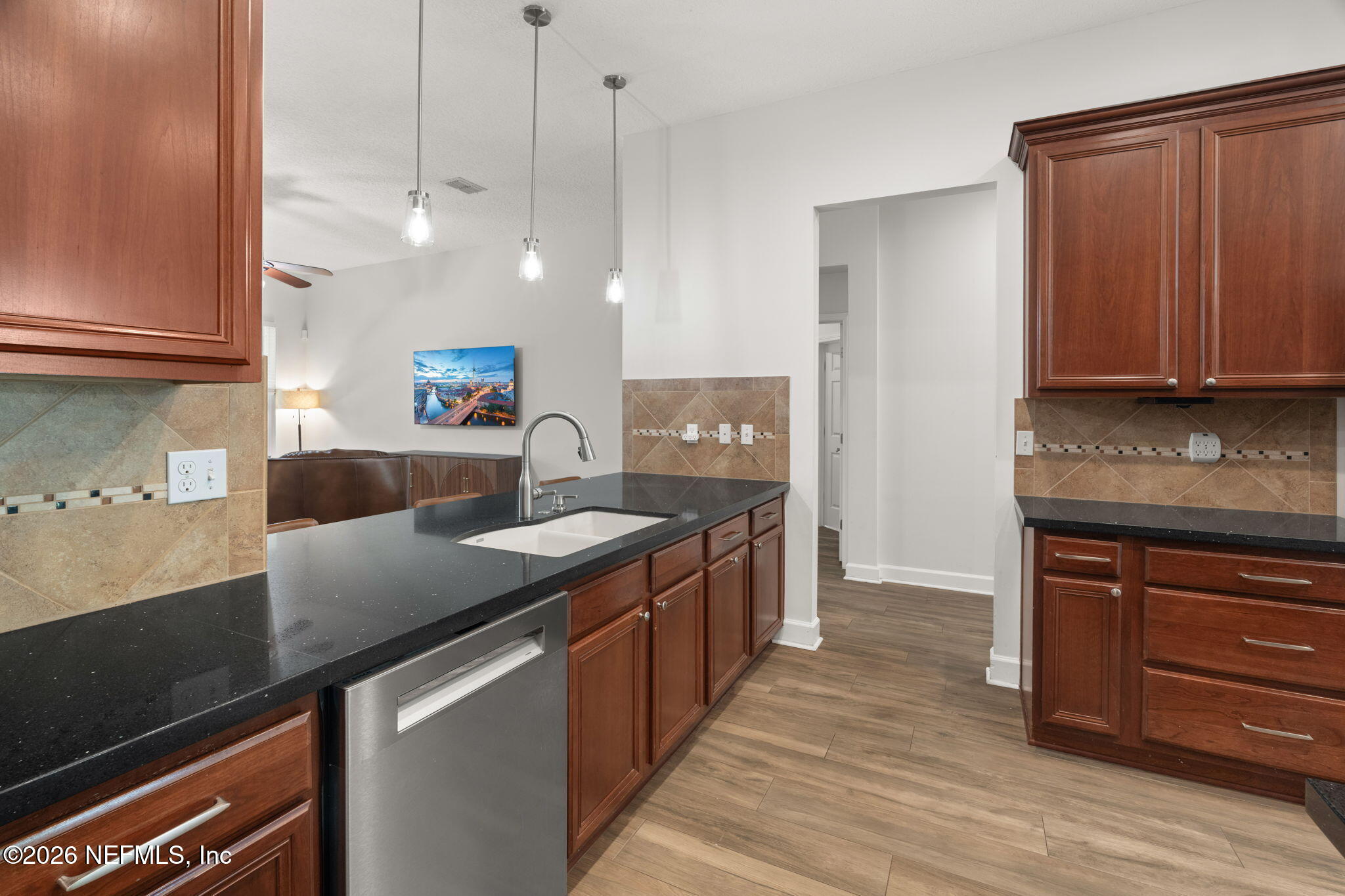 1681 FENTON Avenue, St. Johns