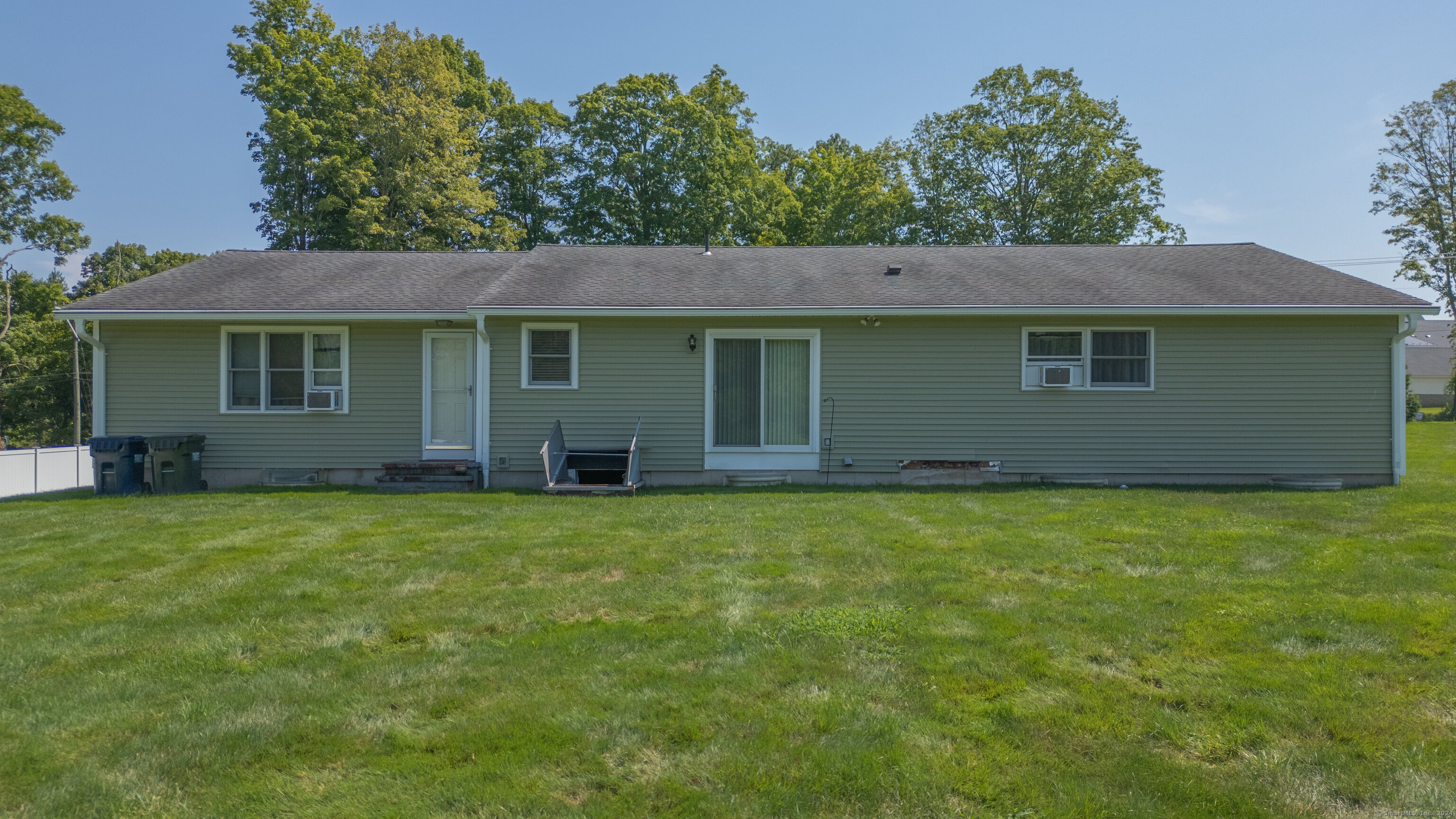 18 Hawleyville Road