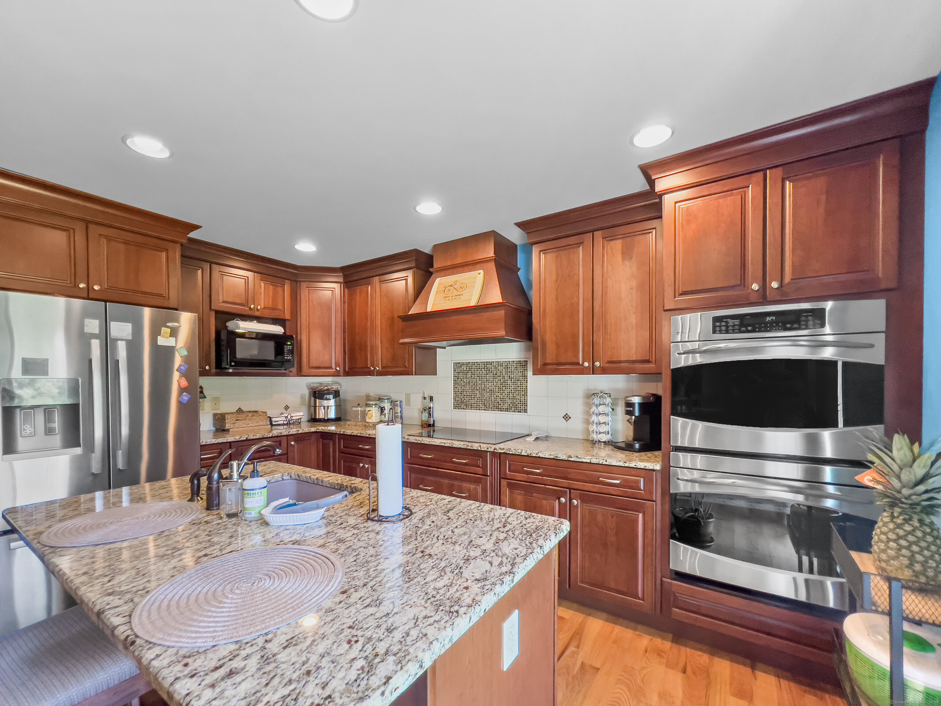 18 Hawleyville Road