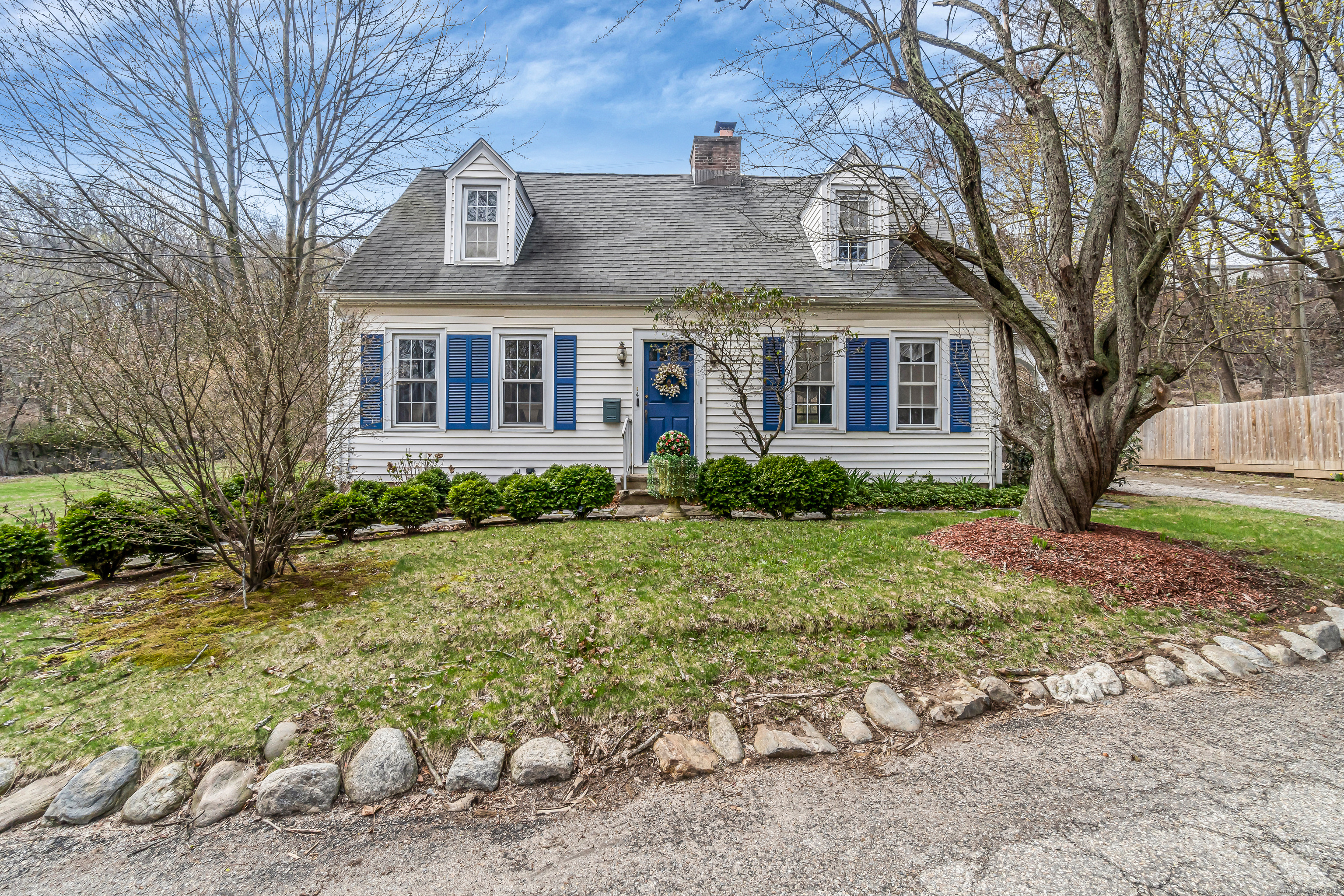 4 Edgehill Road