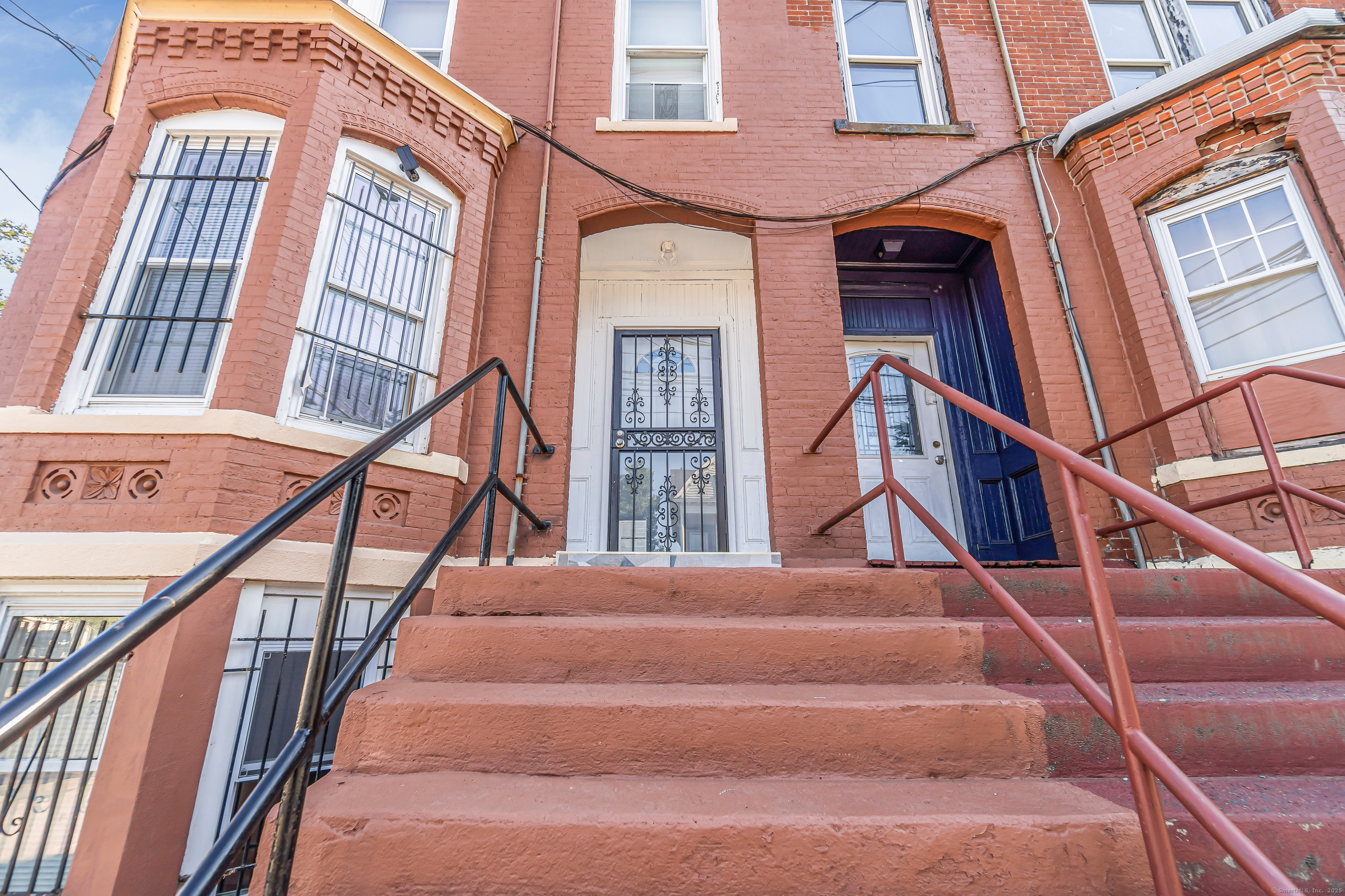 386 Barnum Avenue
