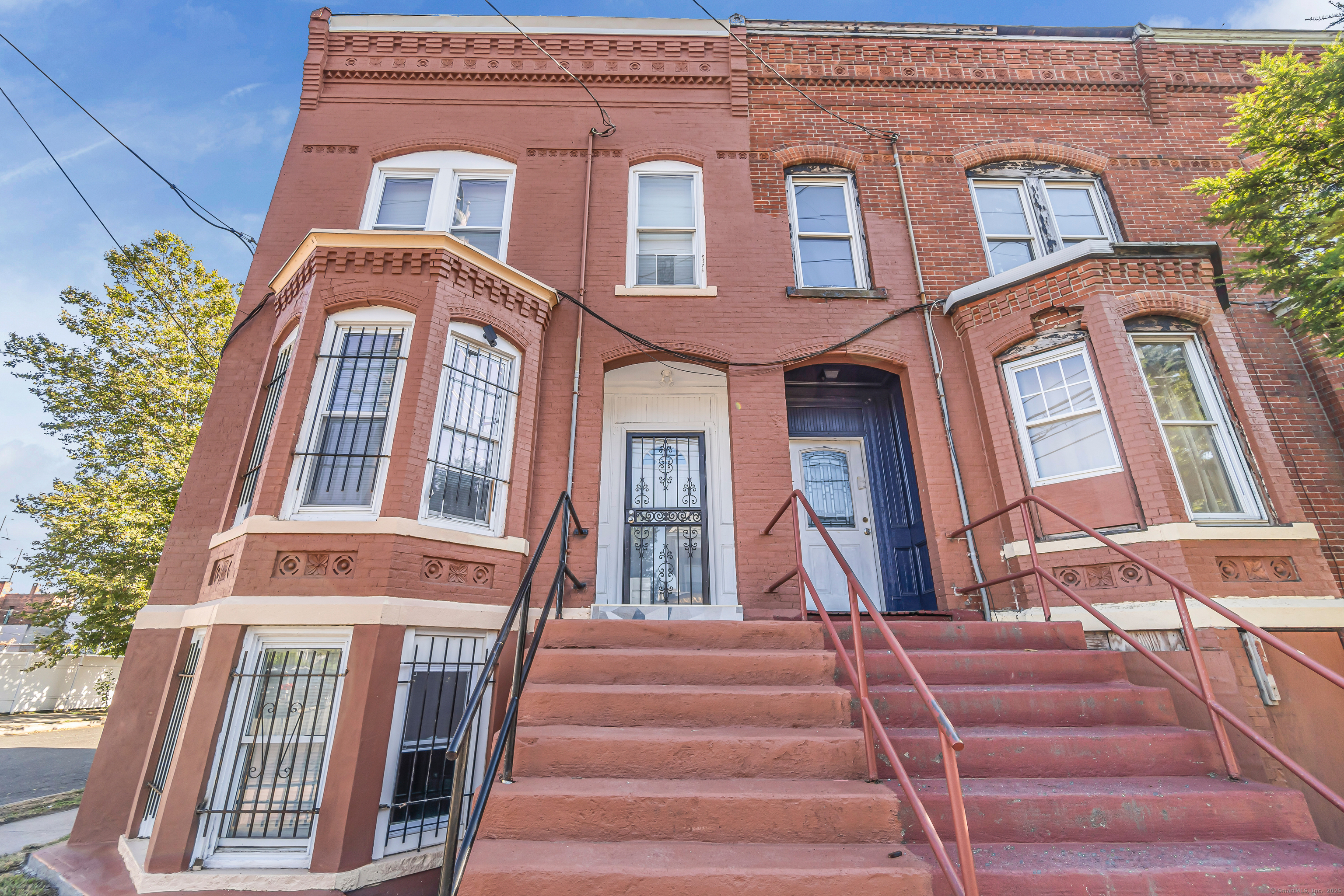 386 Barnum Avenue