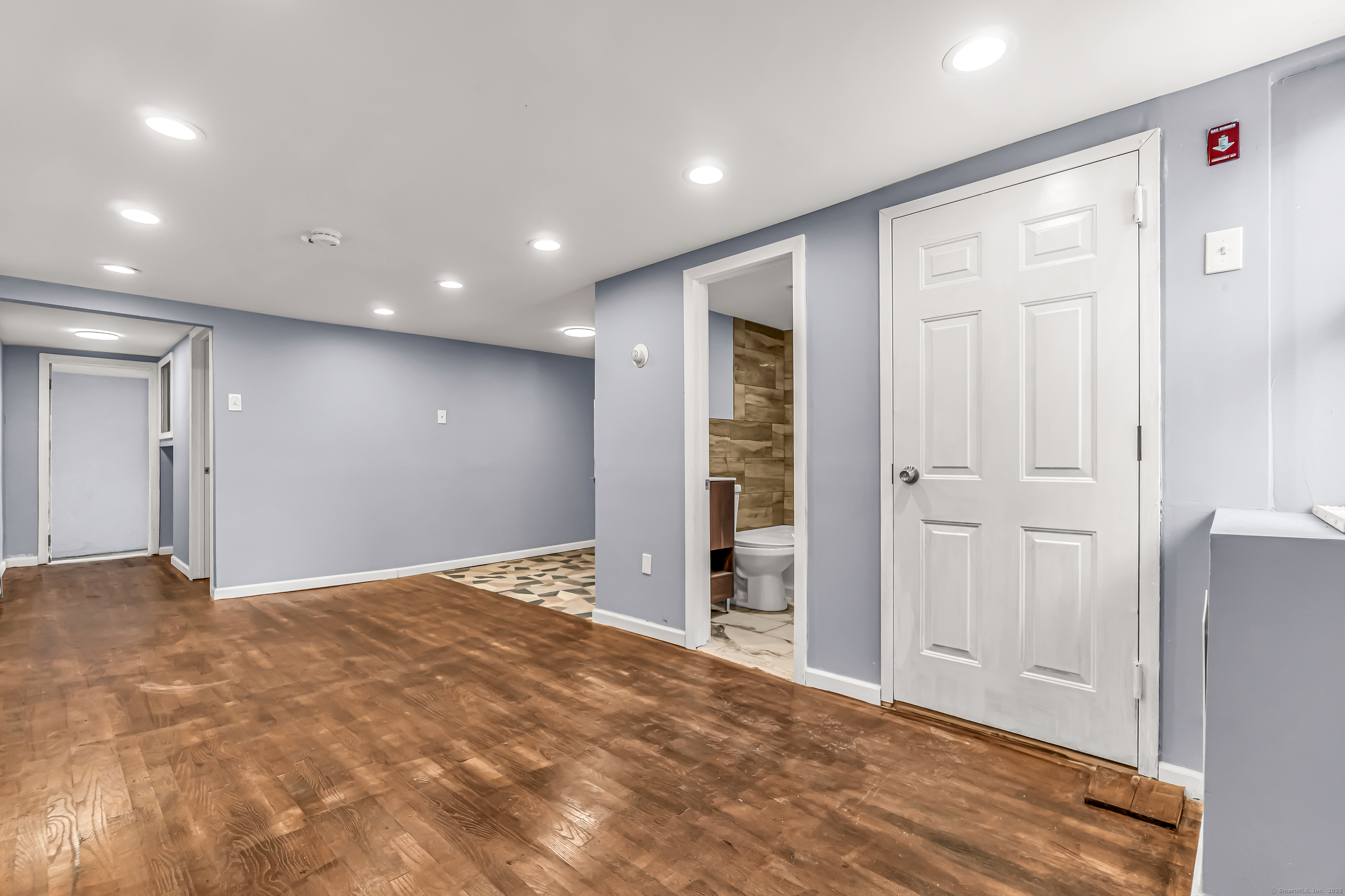 386 Barnum Avenue
