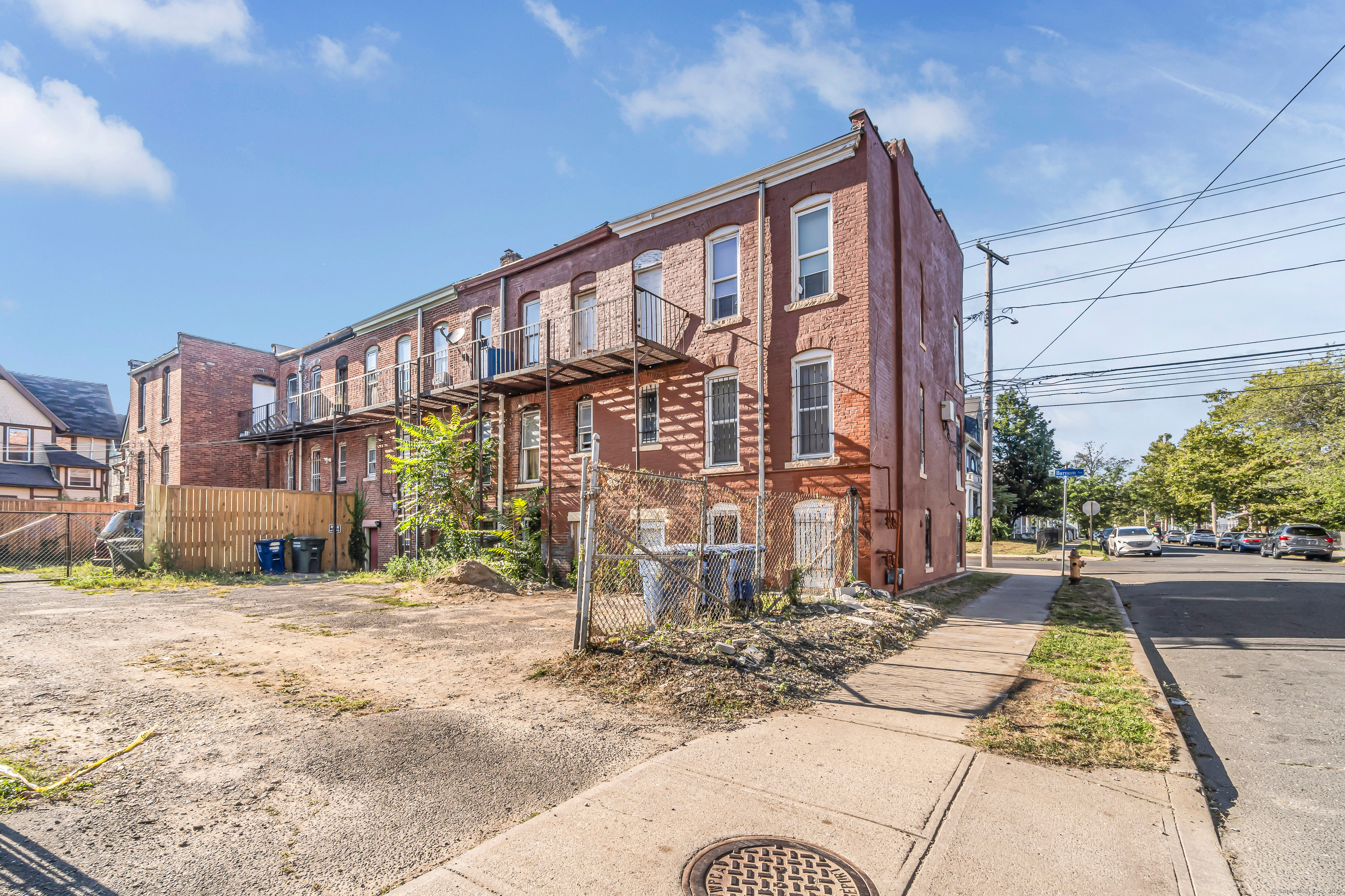 386 Barnum Avenue
