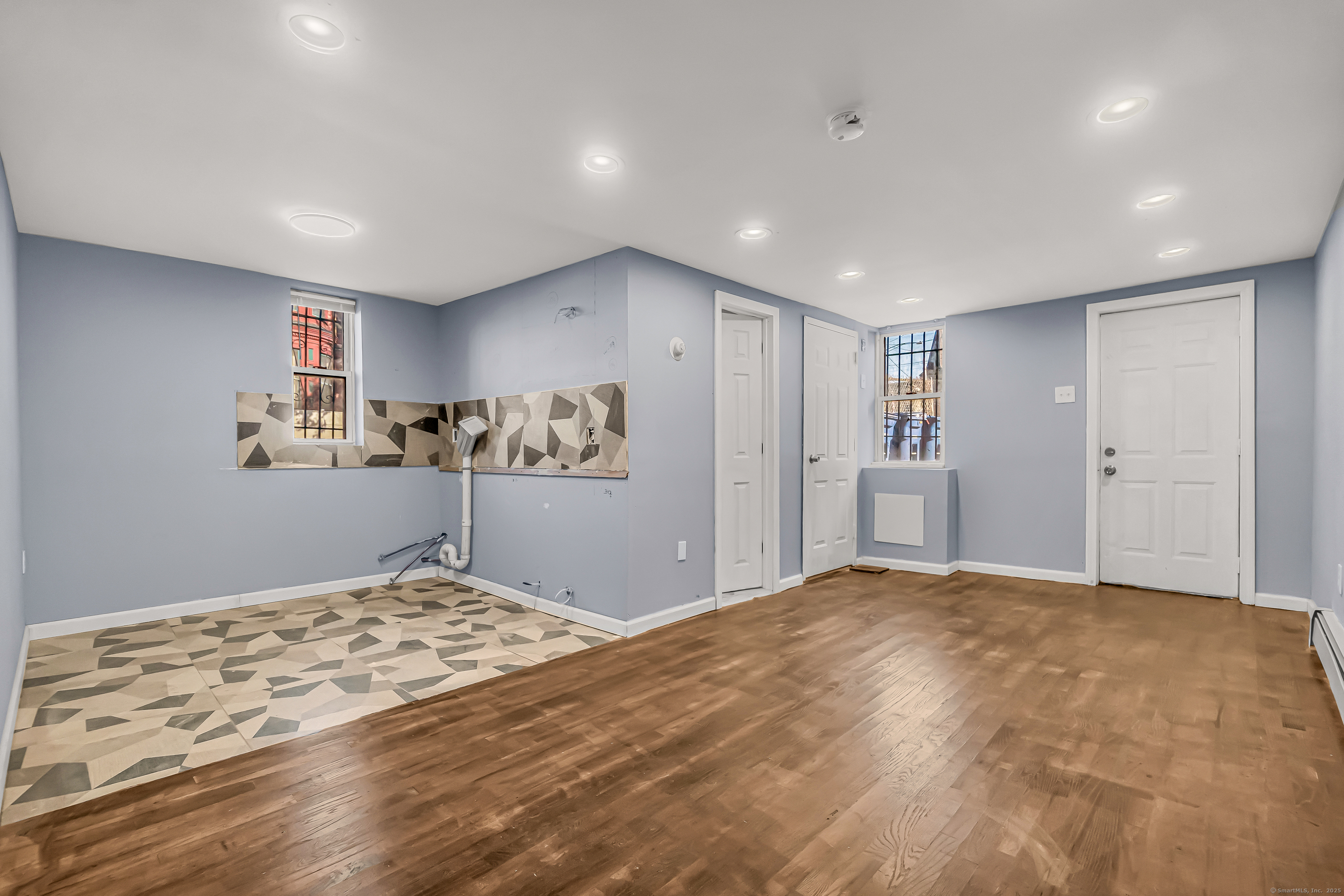 386 Barnum Avenue