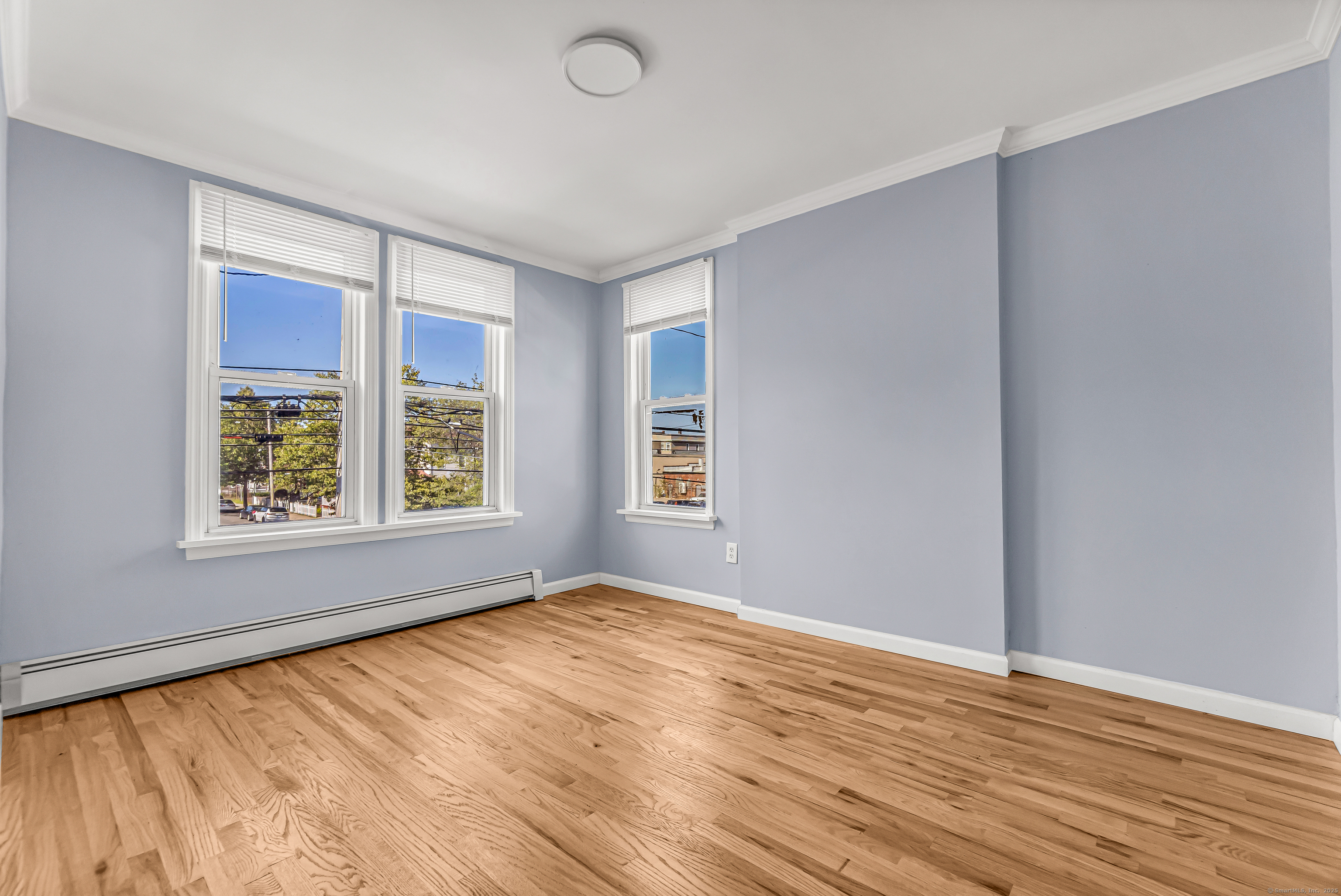 386 Barnum Avenue