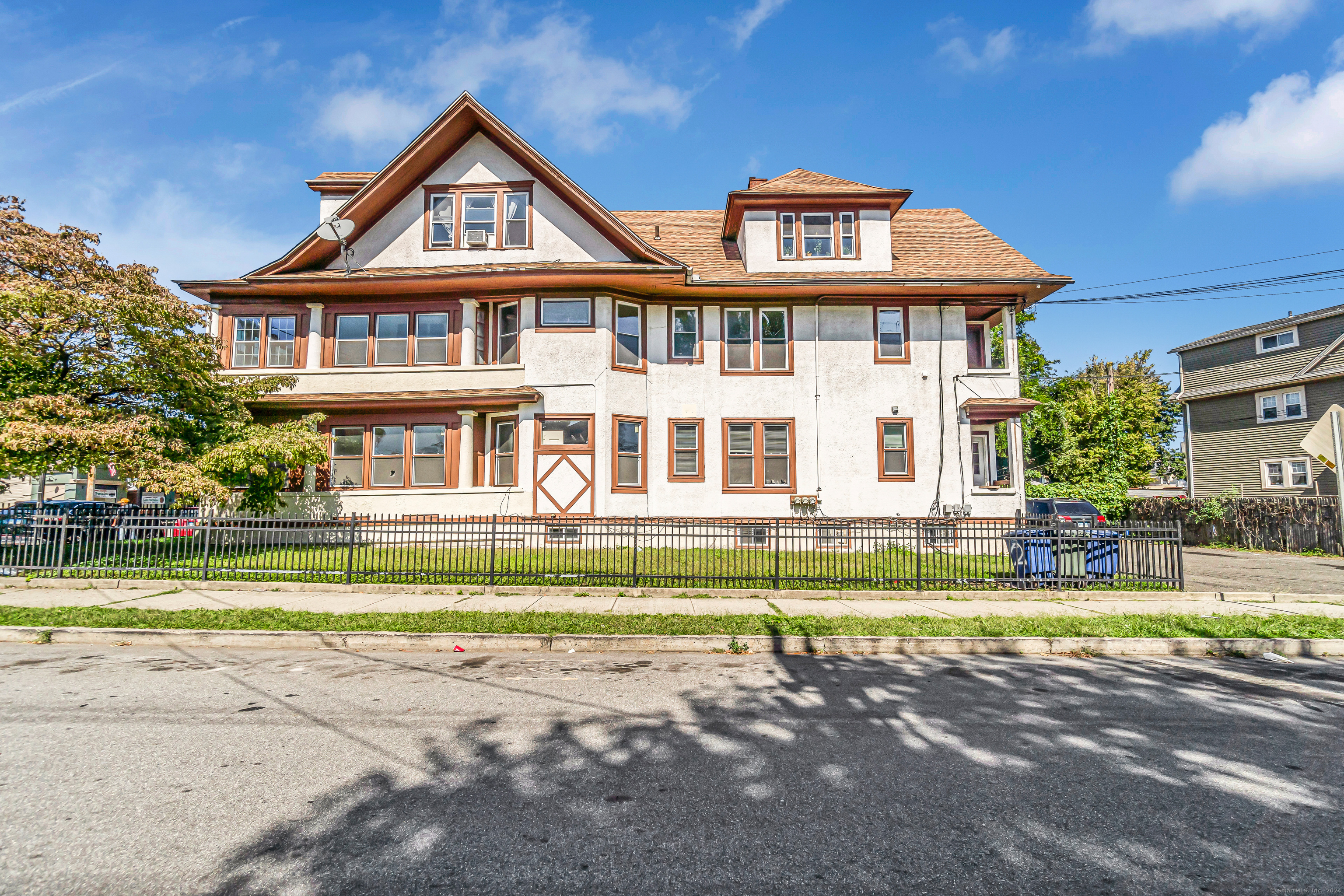 2679 Fairfield Avenue #2