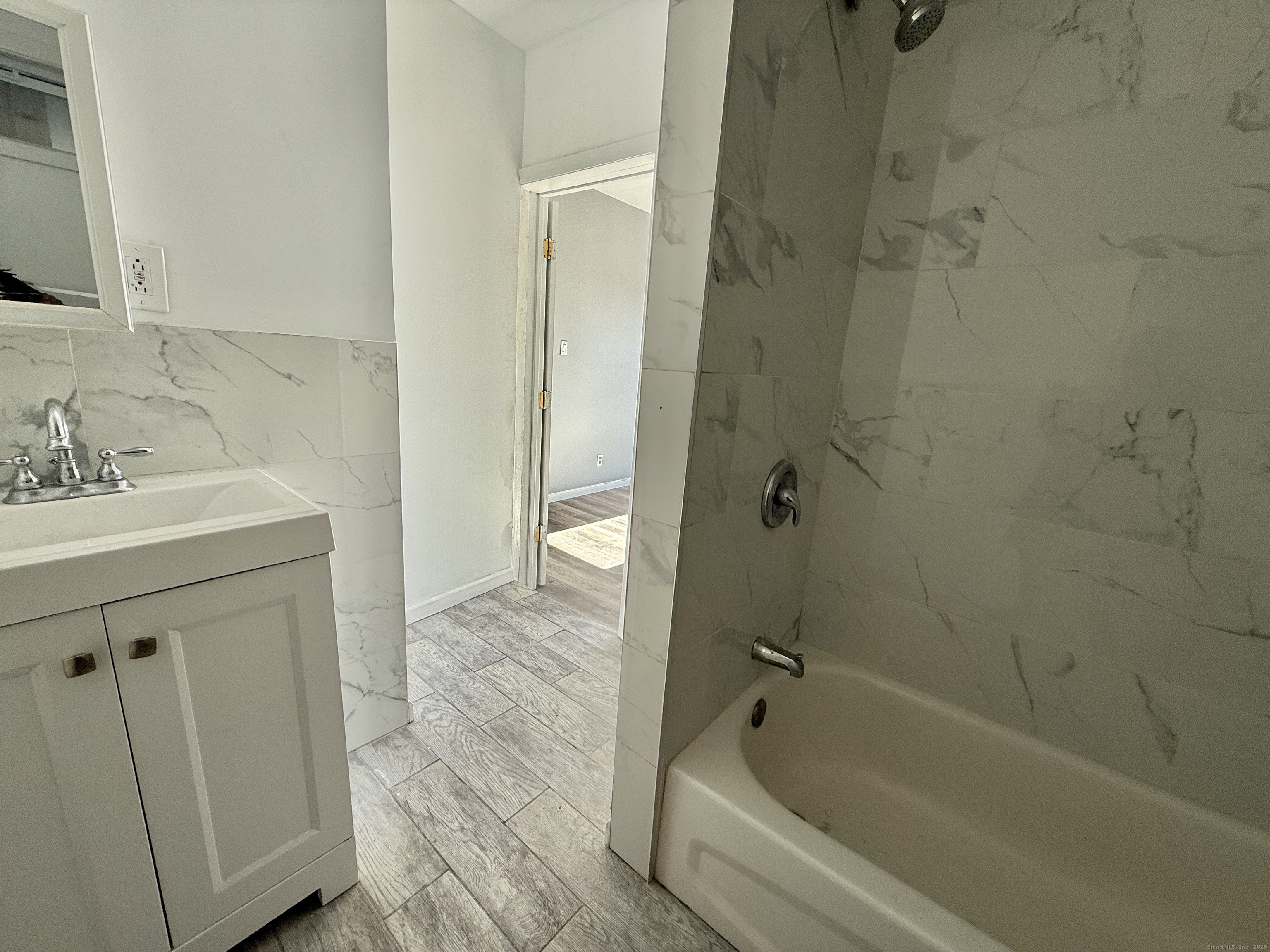 1220 Pembroke Street 3R