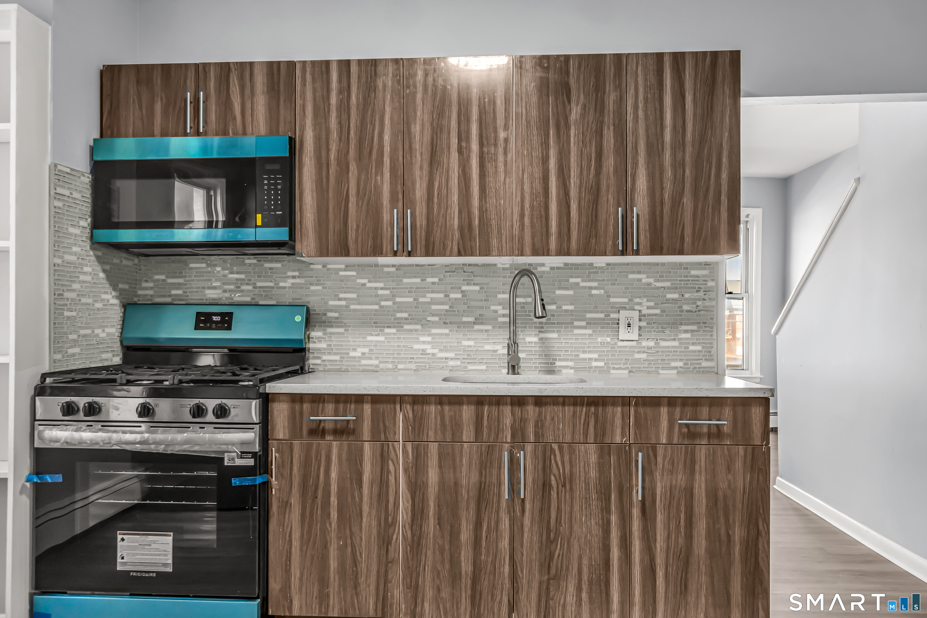 1322 Stratford Avenue