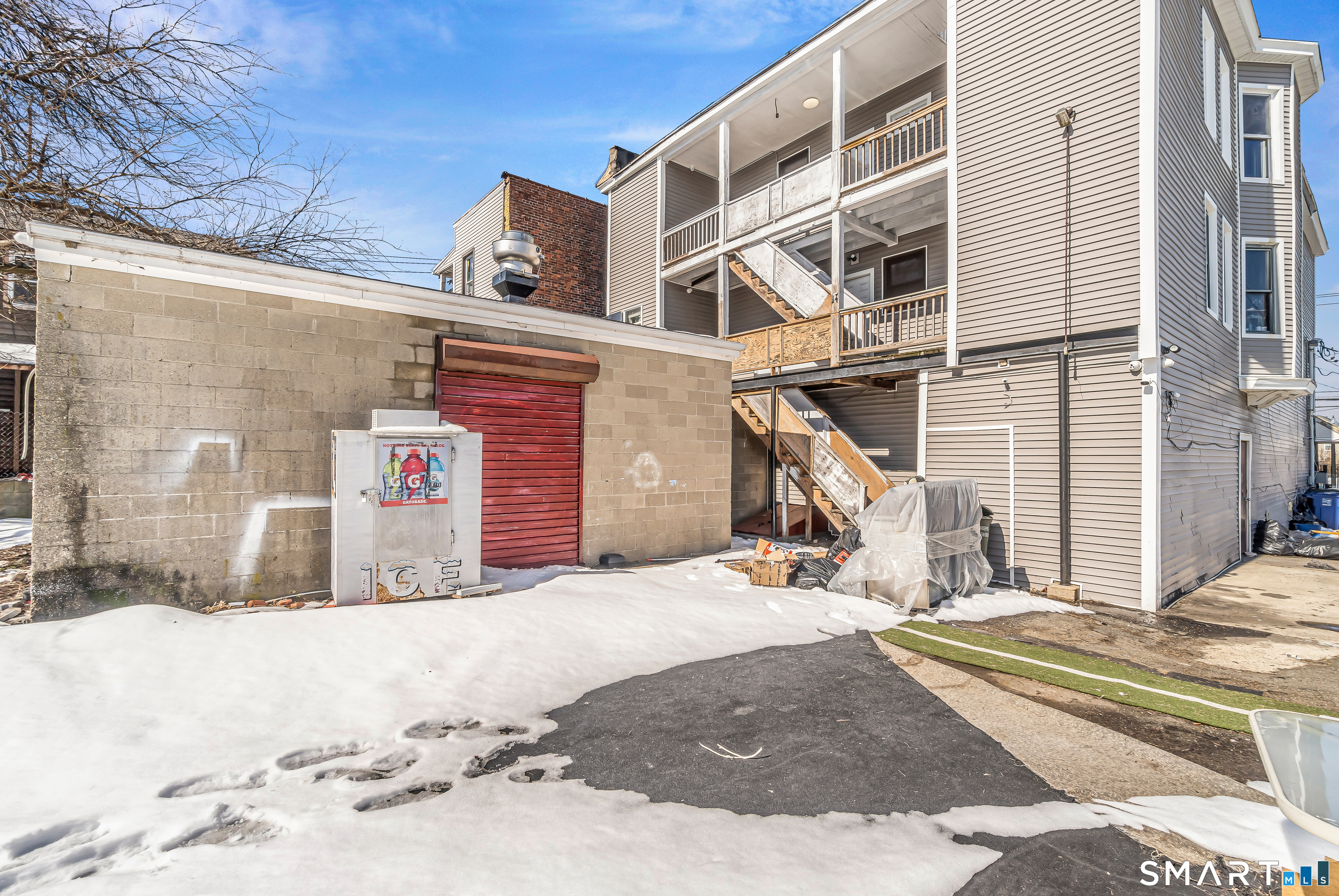 1322 Stratford Avenue