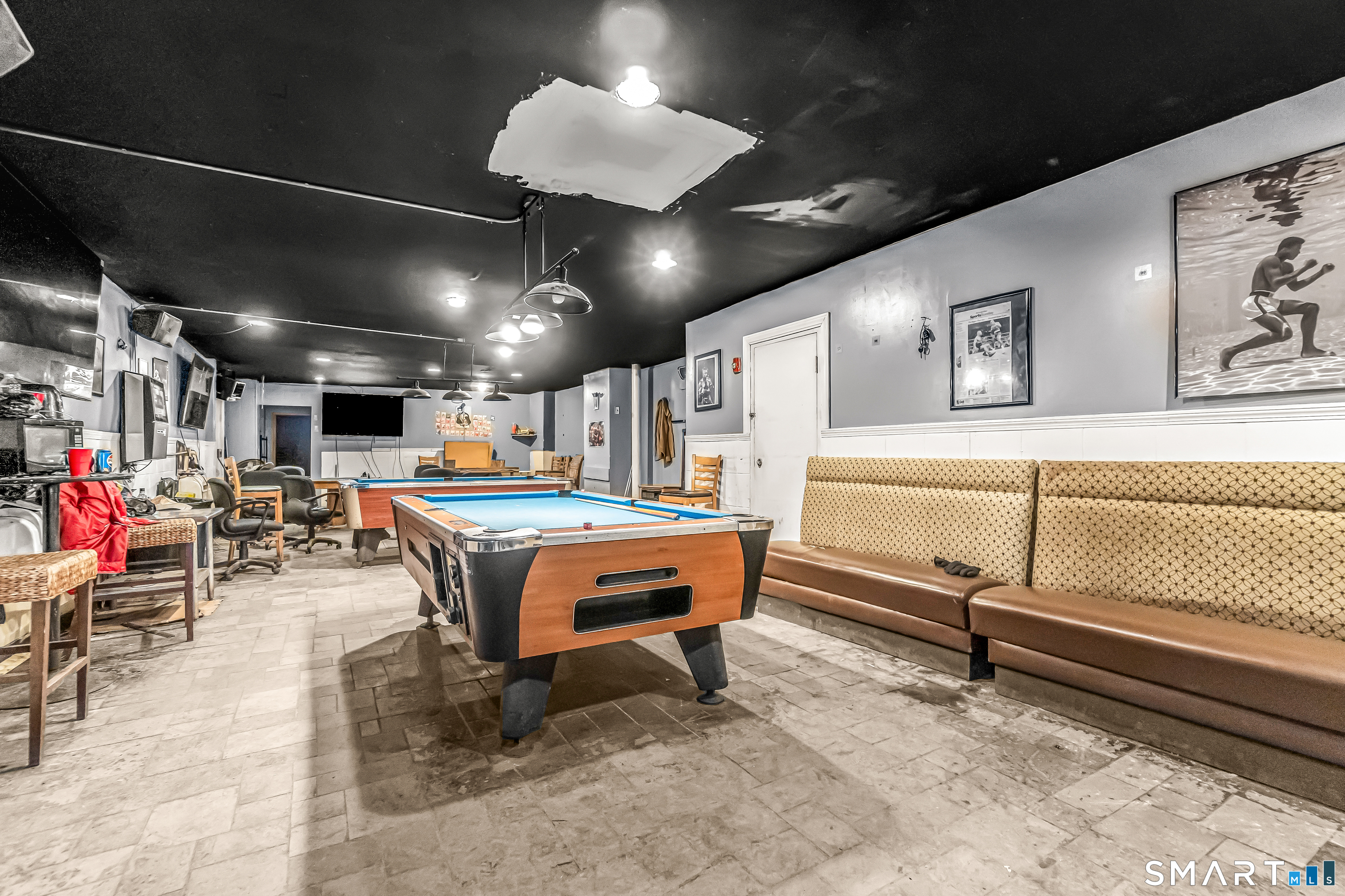 1322 Stratford Avenue