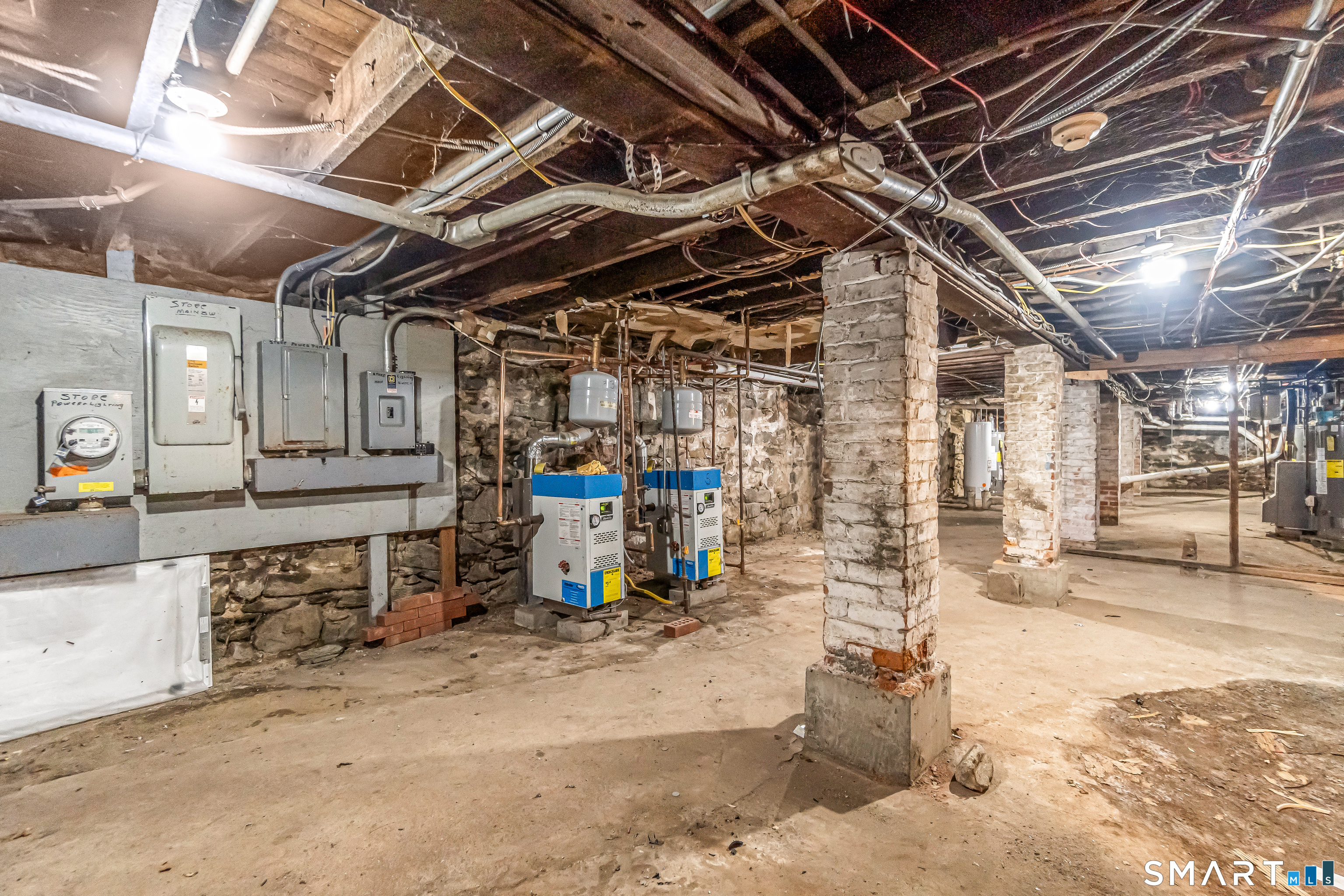 1322 Stratford Avenue