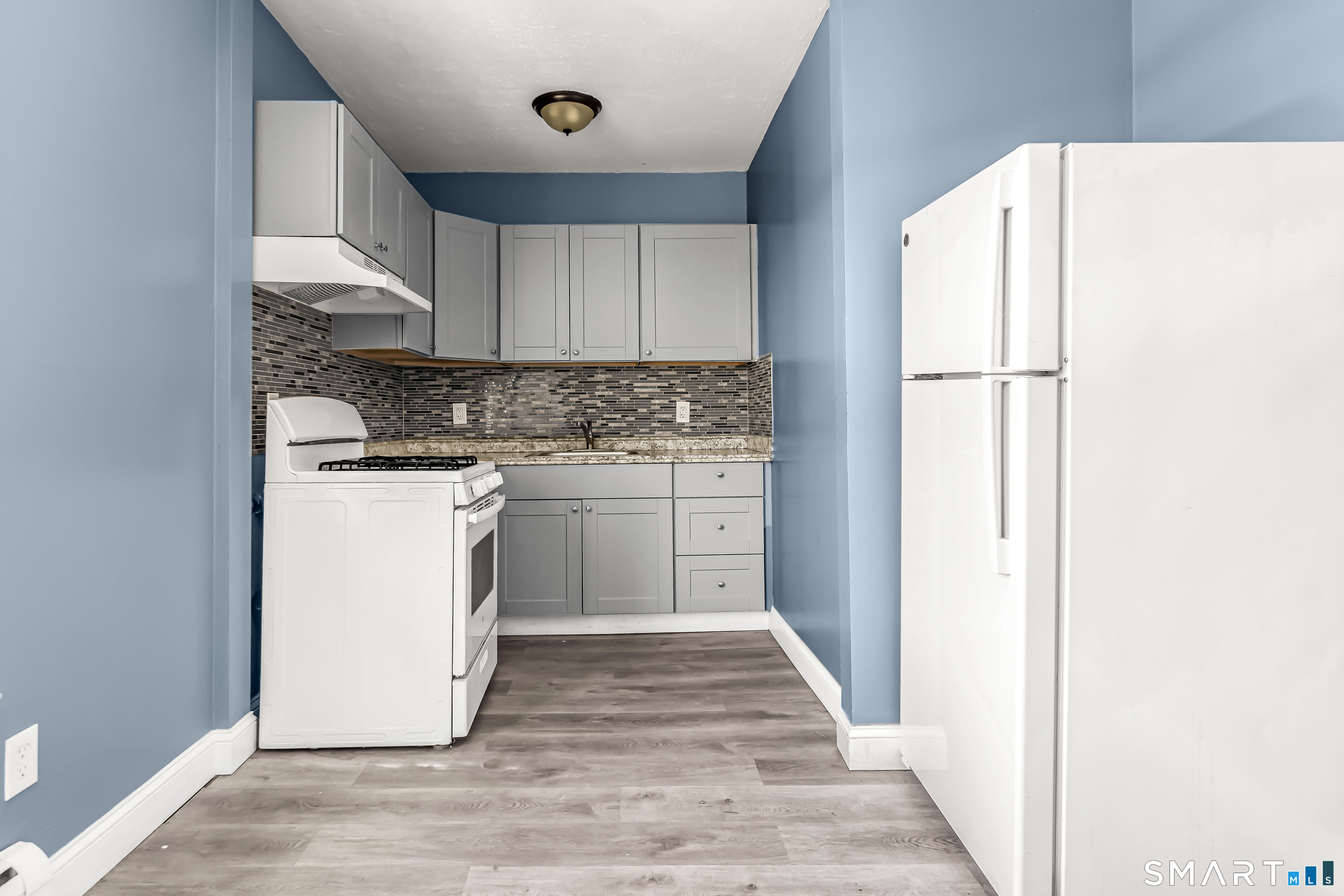 1322 Stratford Avenue