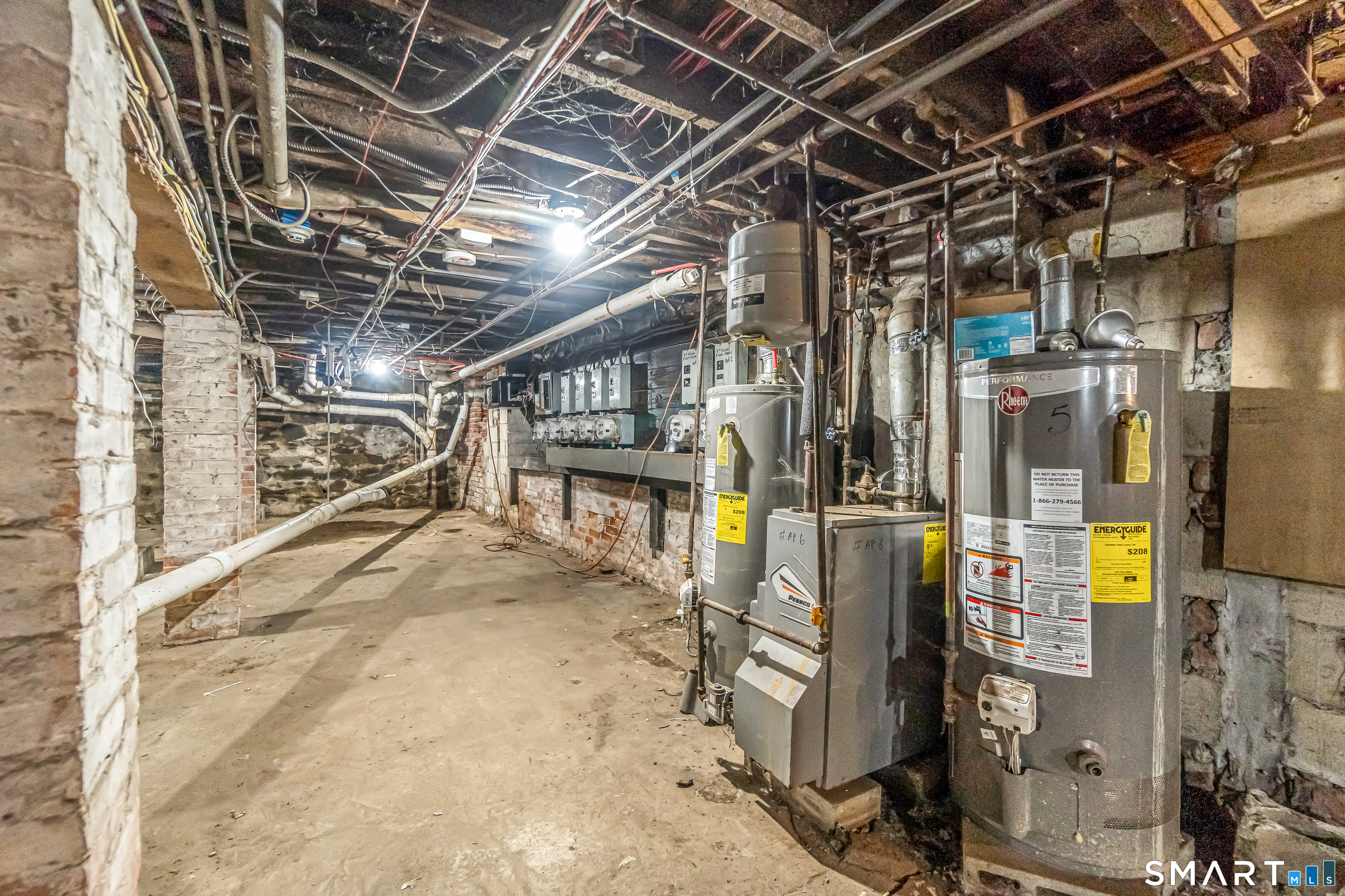 1322 Stratford Avenue