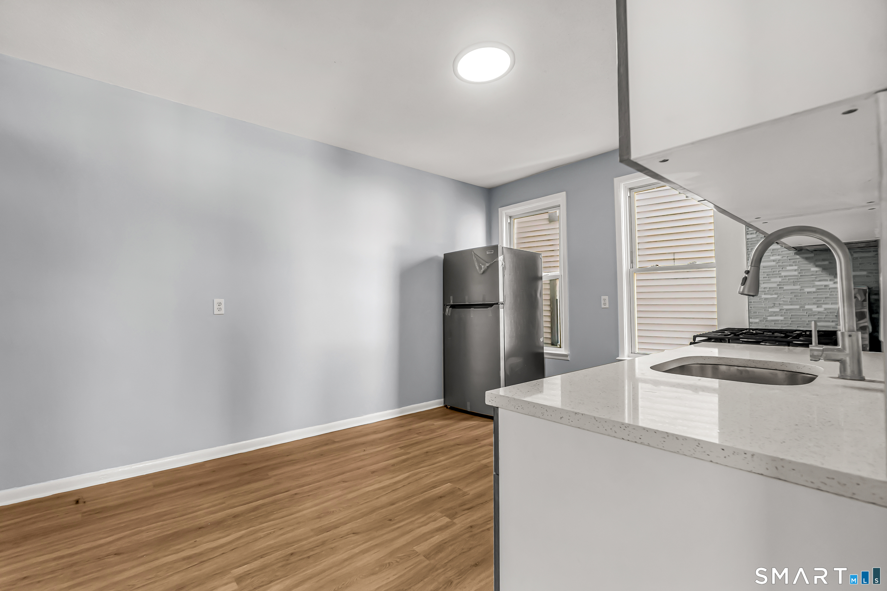 1322 Stratford Avenue