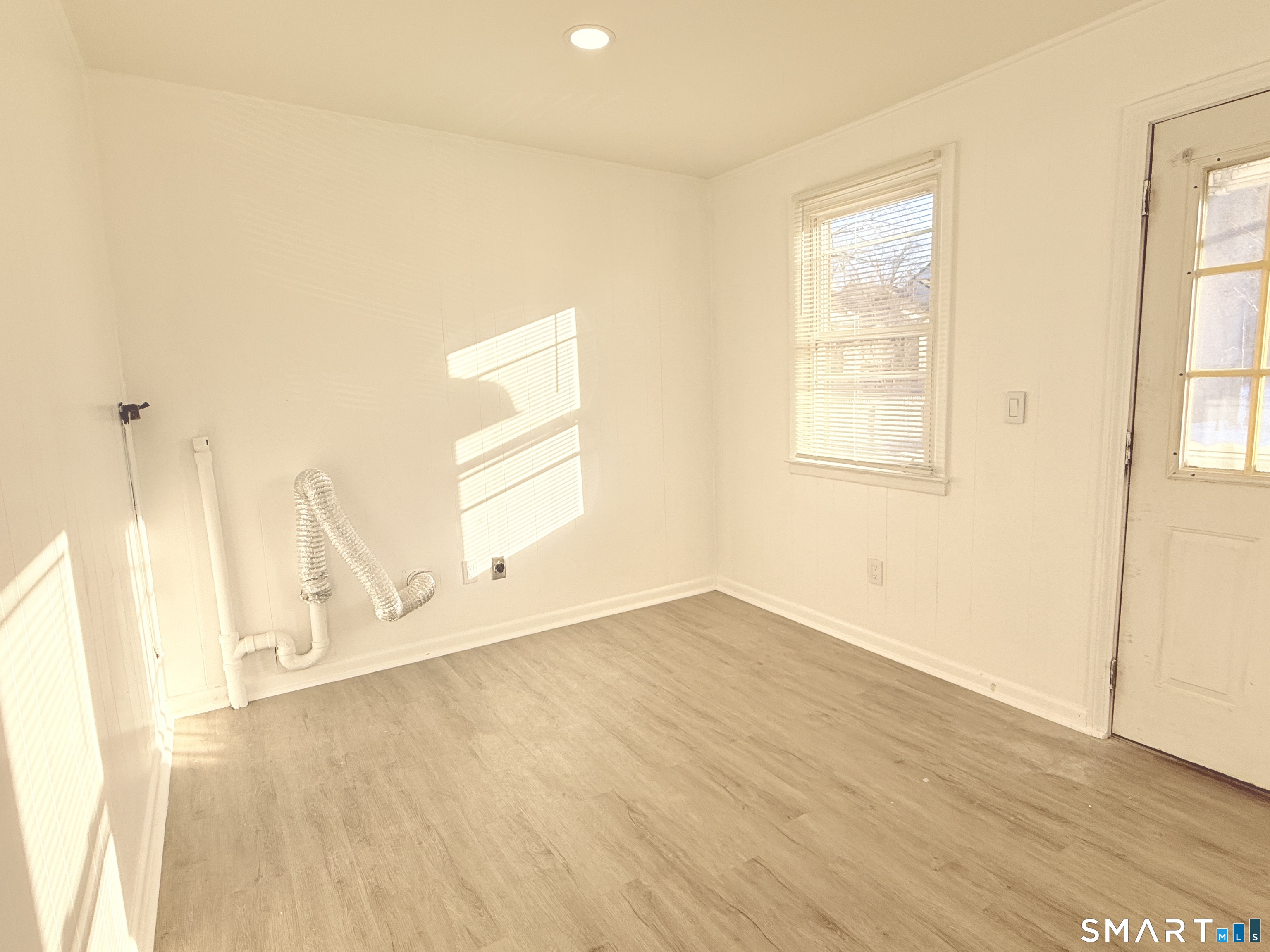 11 Starr Avenue 1st Fl