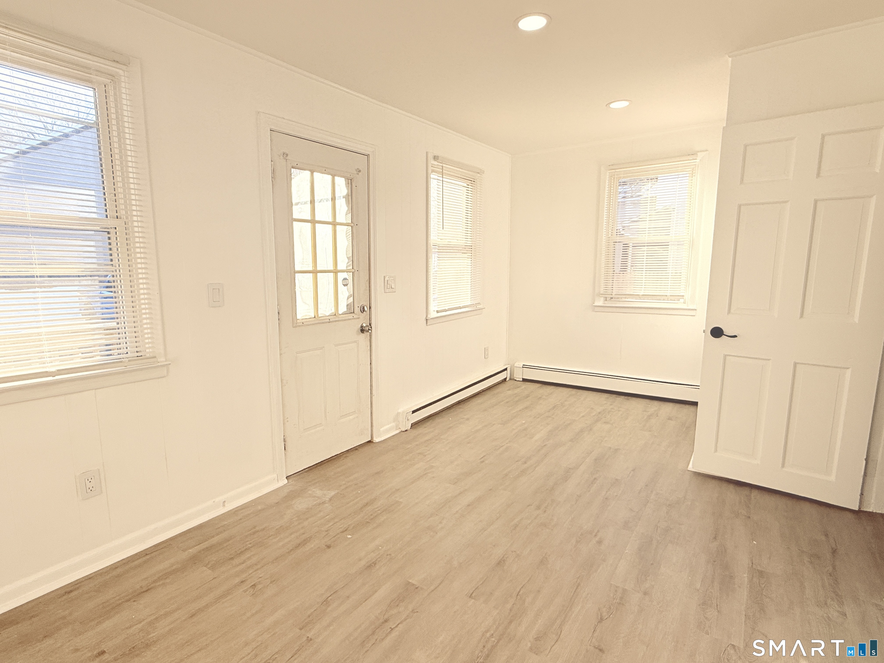 11 Starr Avenue 1st Fl