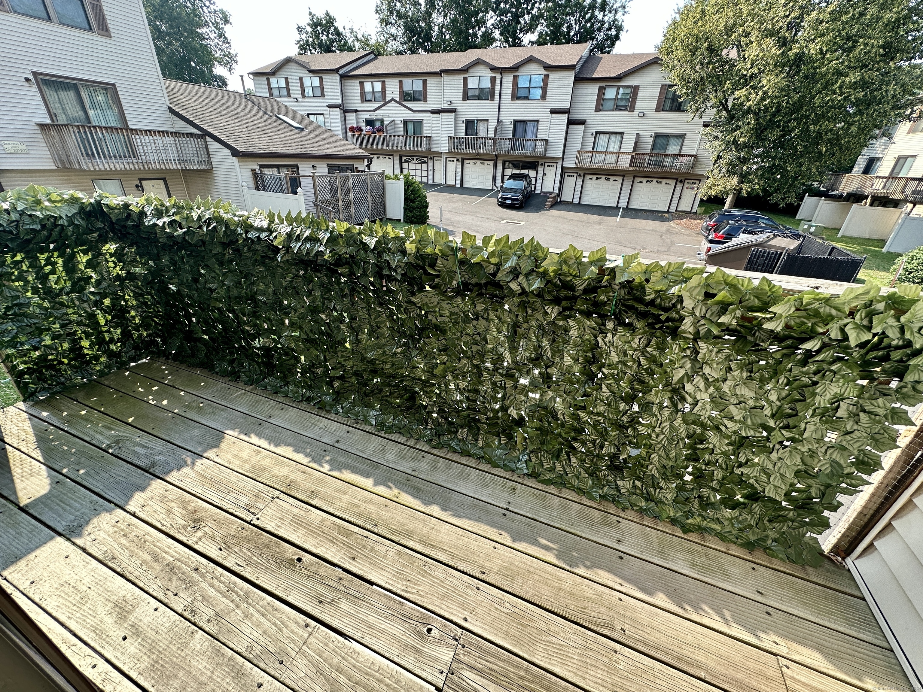 15 Crest Street B13