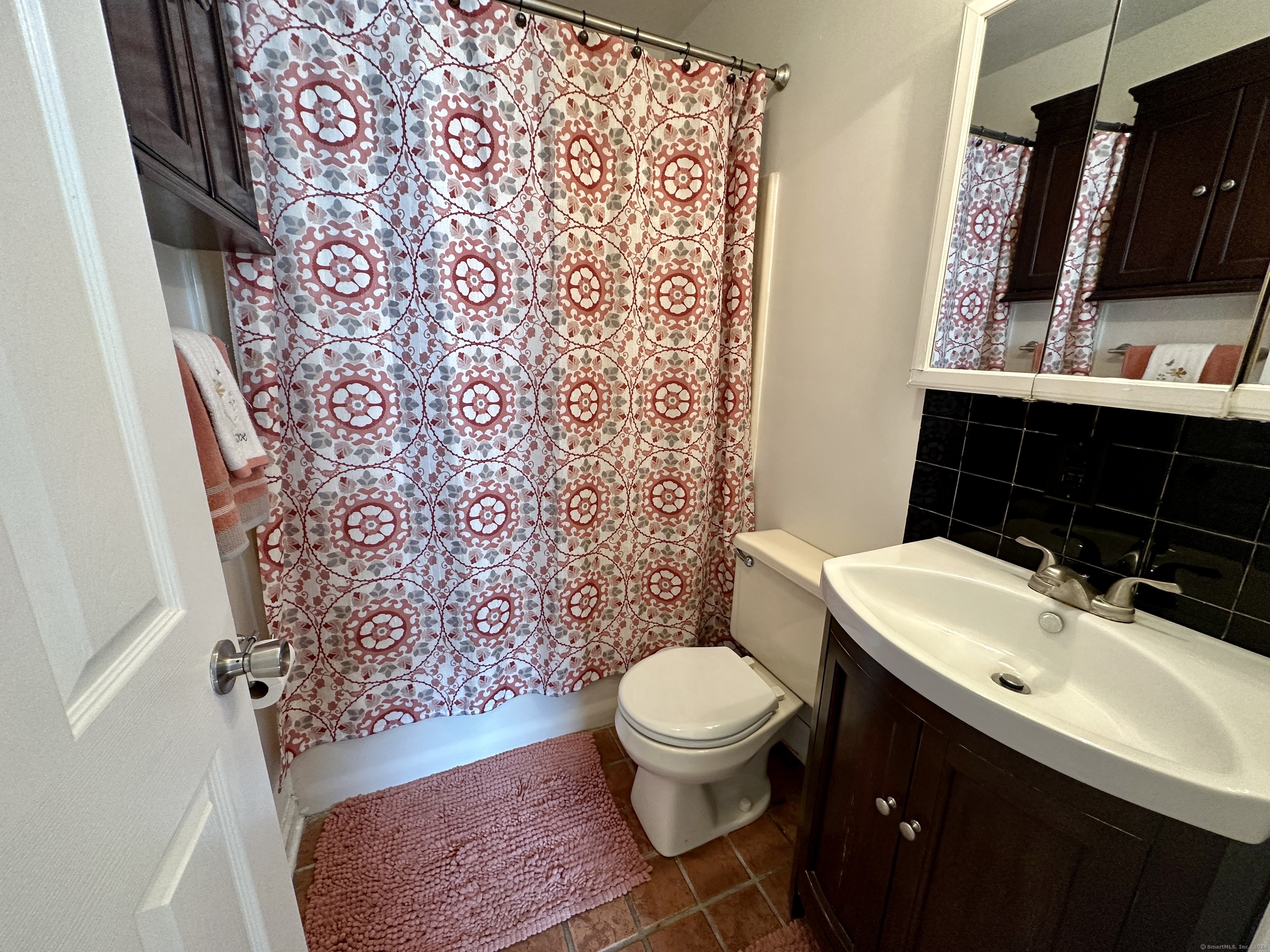 15 Crest Street B13