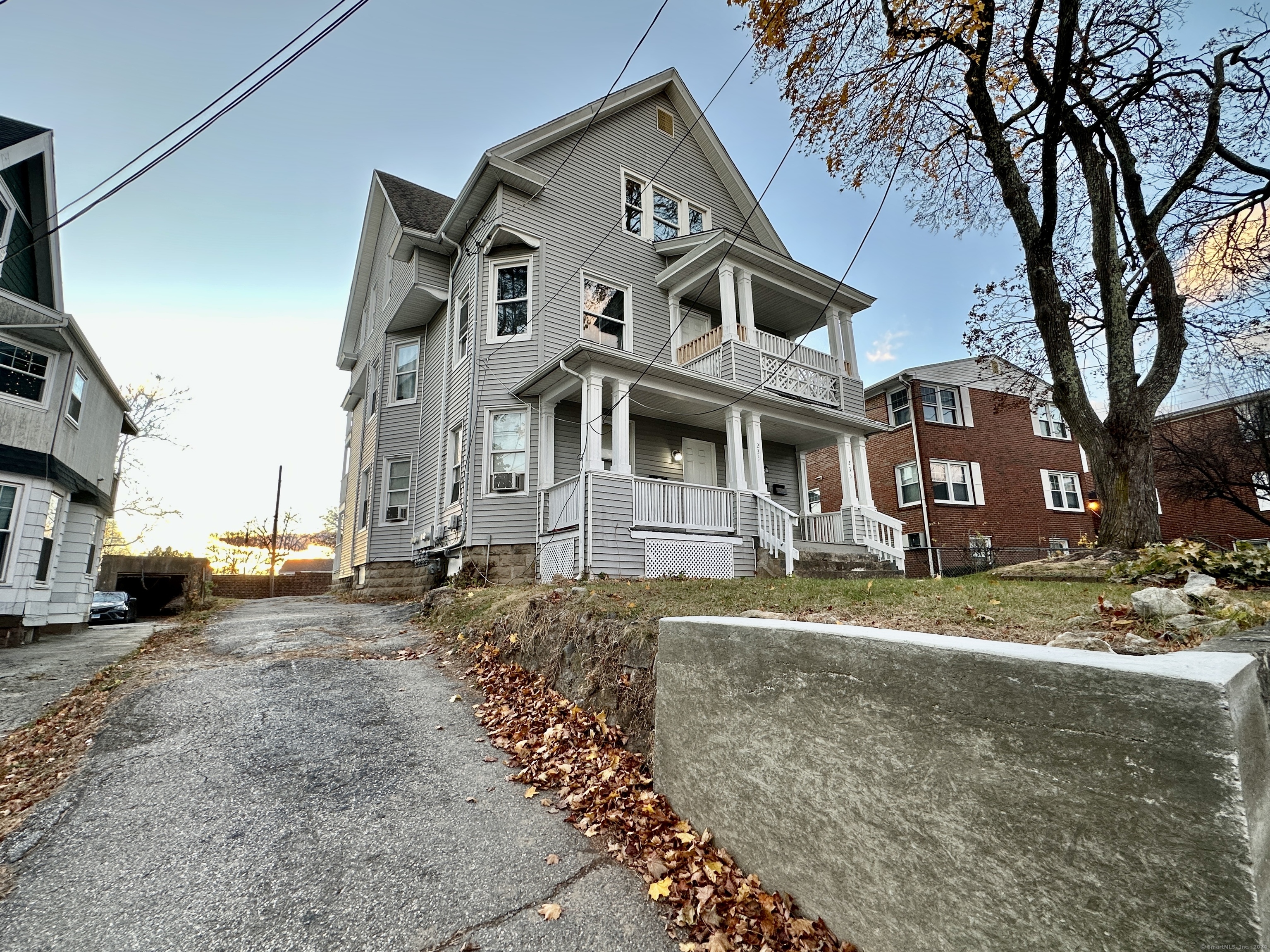 233 Cooke Street #3