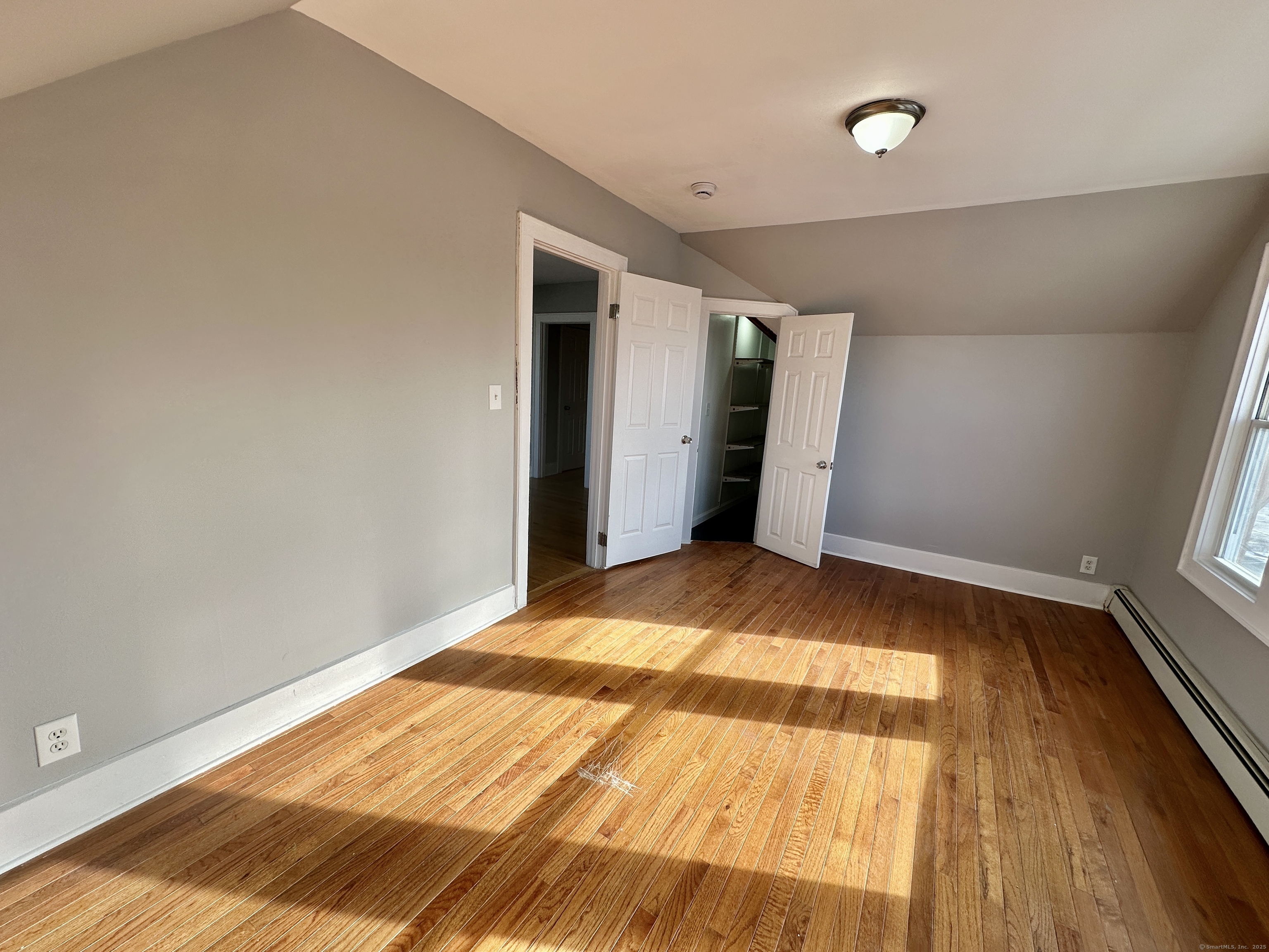 2683 Fairfield Avenue 3rd Fl