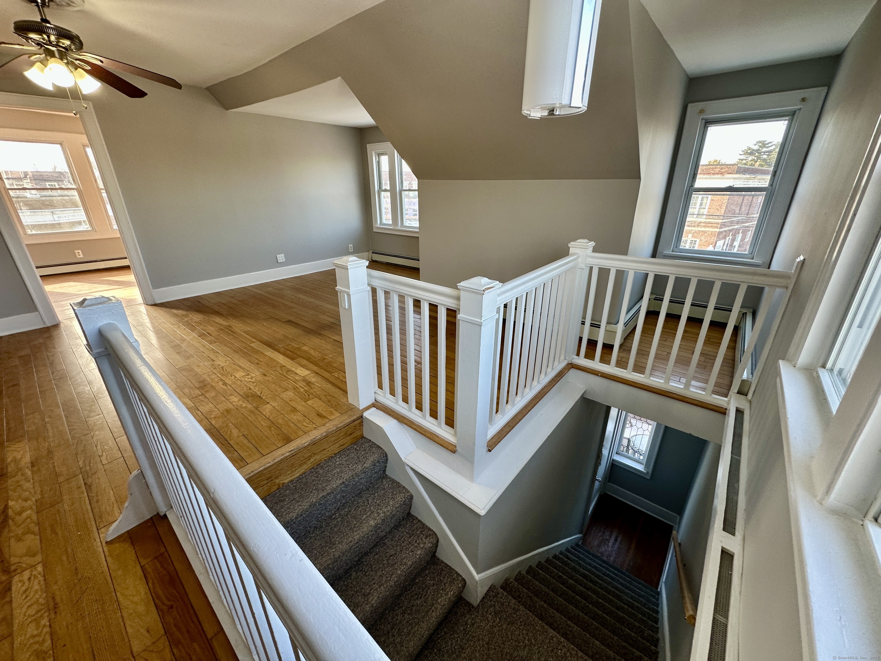 2683 Fairfield Avenue 3rd Fl