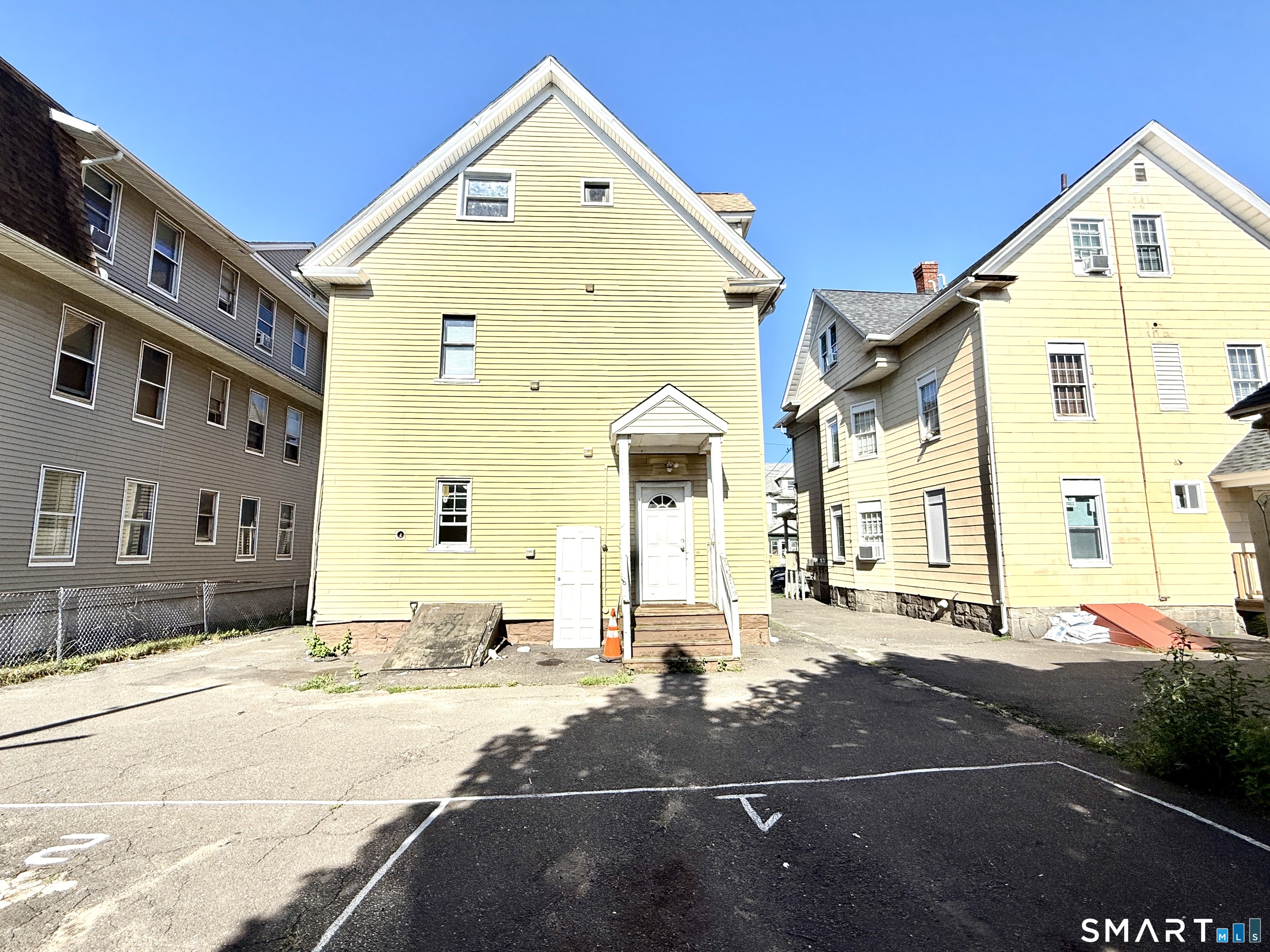 202 Sixth Street Unit: 1st Fl