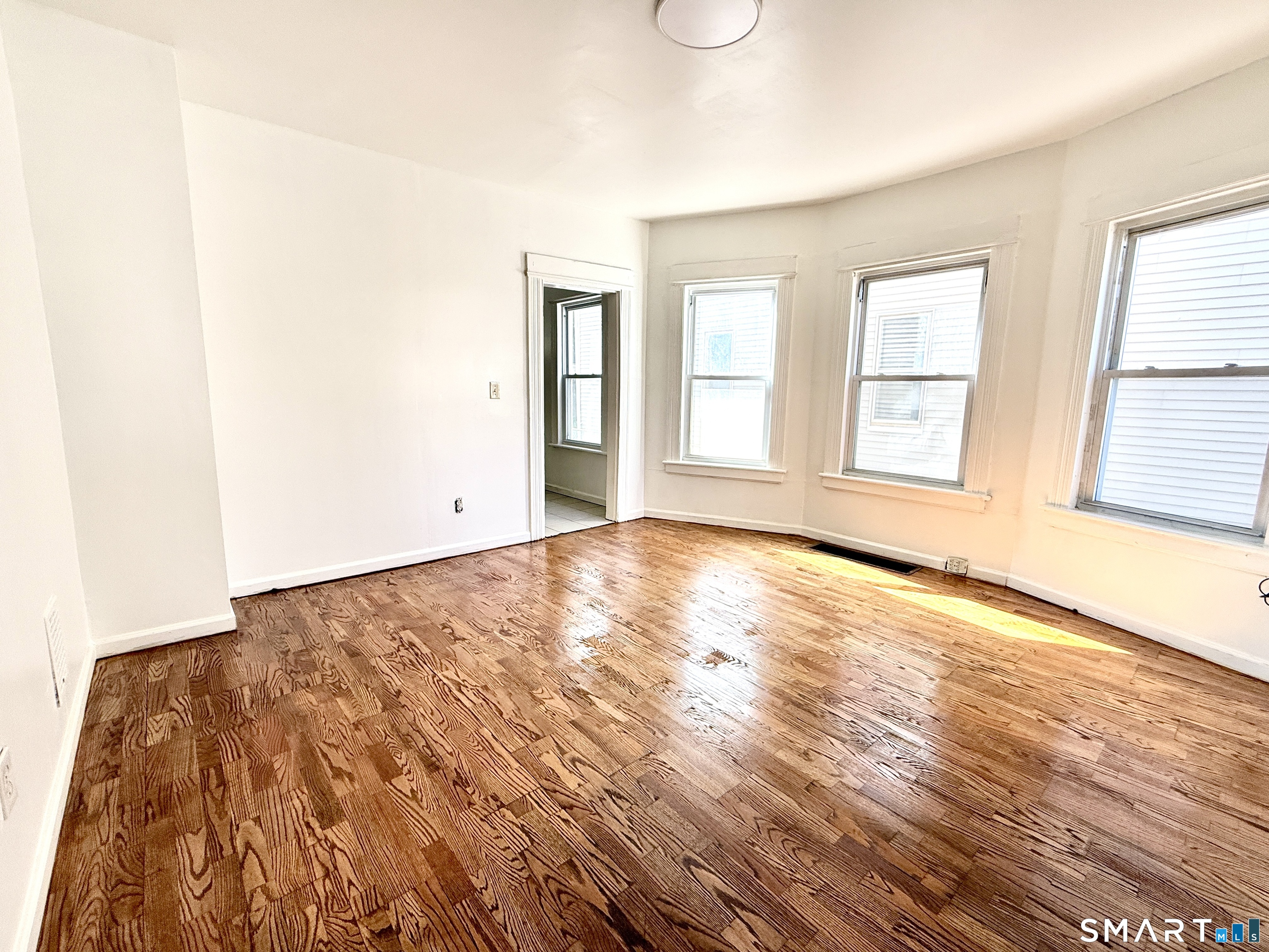 202 Sixth Street Unit: 1st Fl